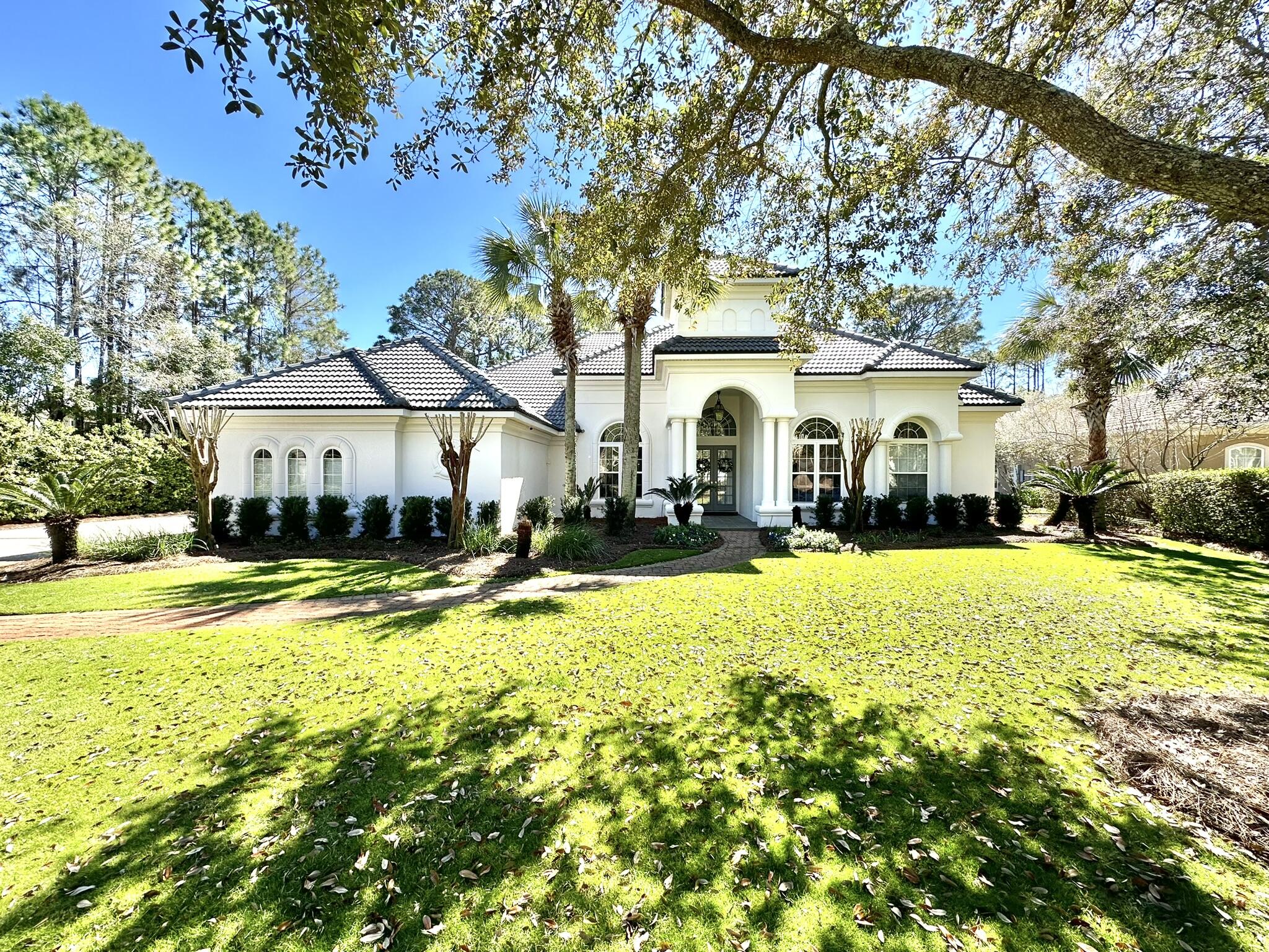 BURNT PINE - Residential