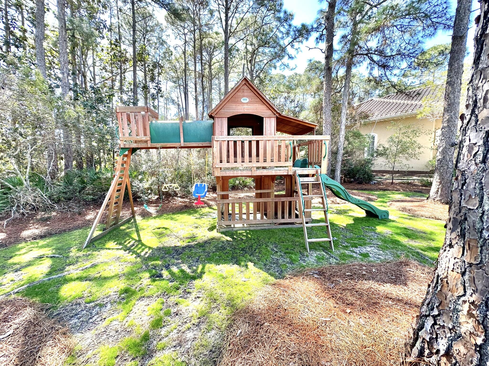 BURNT PINE - Residential