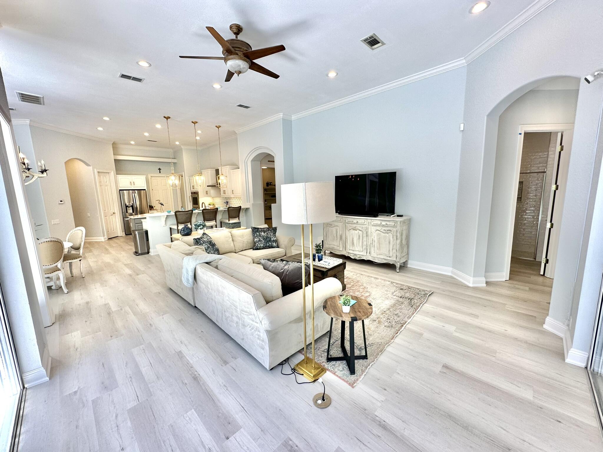 BURNT PINE - Residential