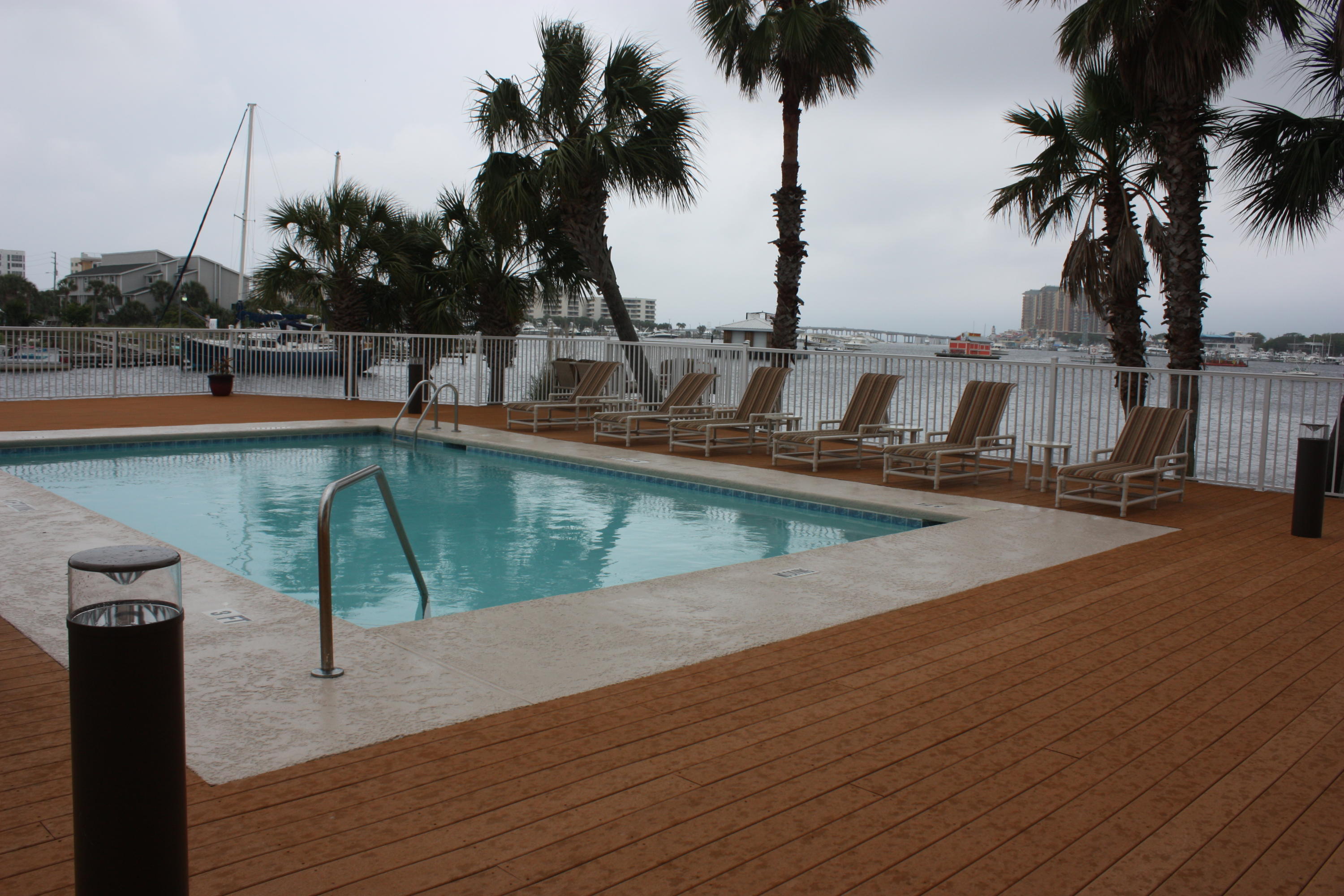 DESTIN HARBOR RESORT WEST - Residential