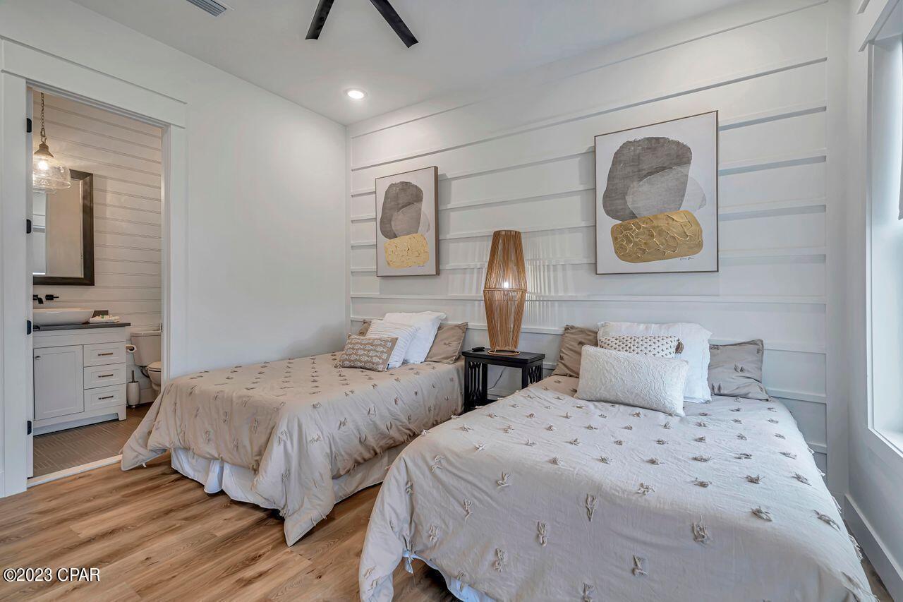 LAGUNA BEACH - Residential