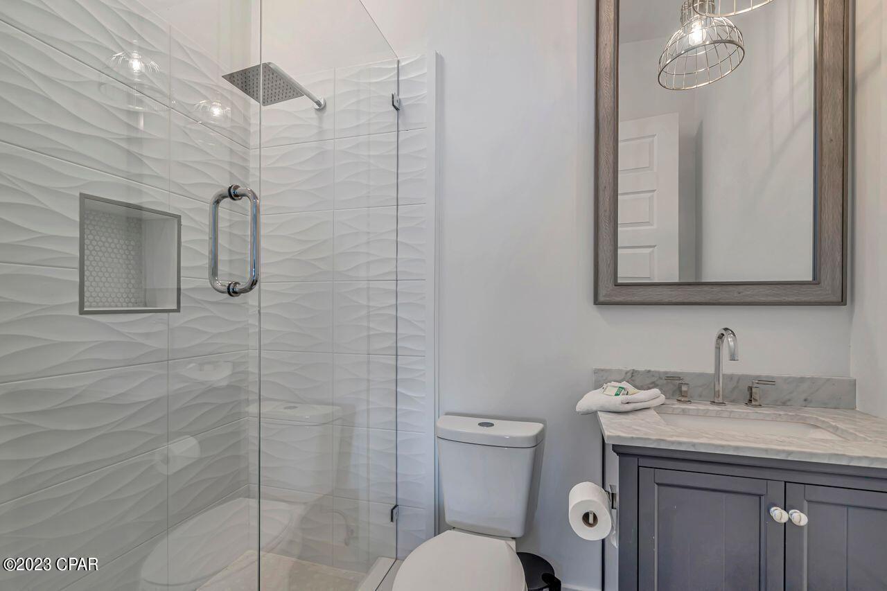 LAGUNA BEACH - Residential