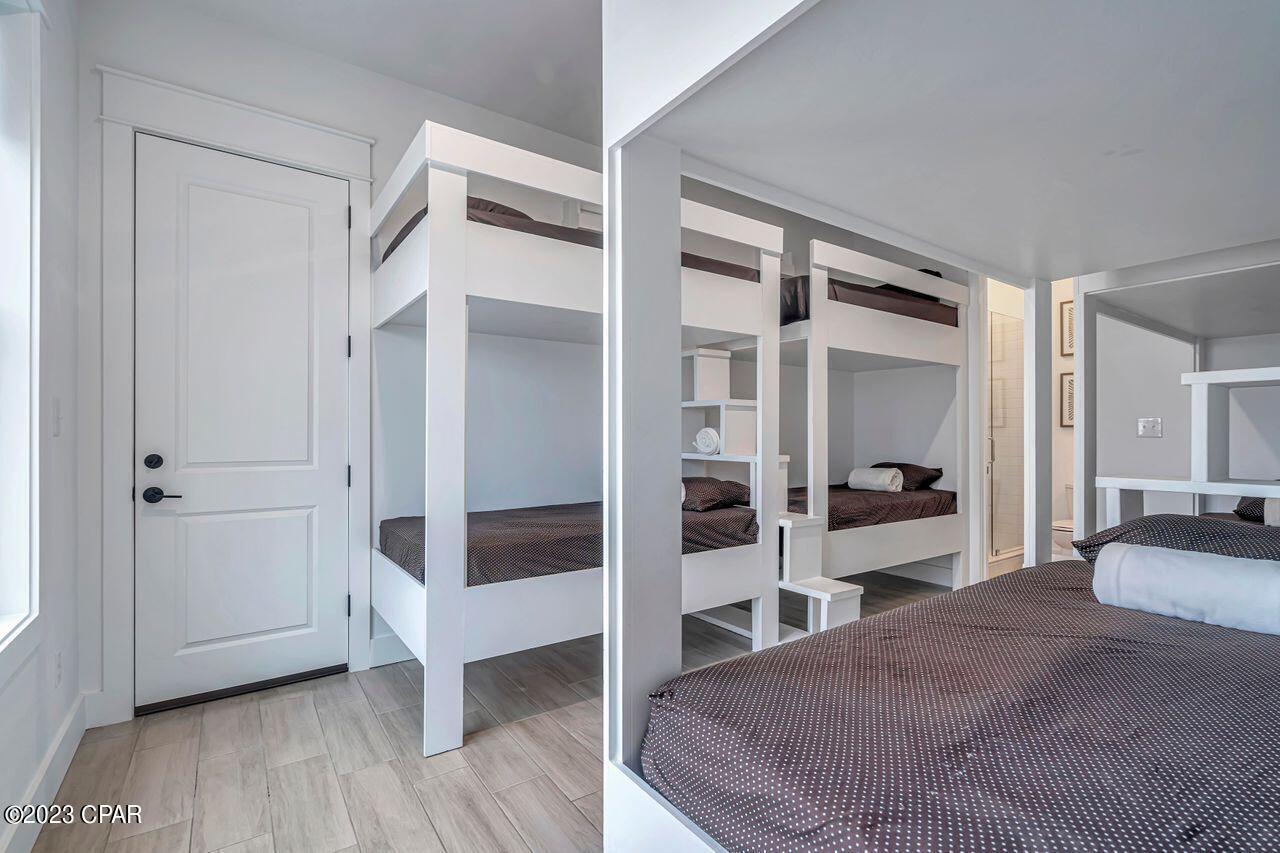 LAGUNA BEACH - Residential