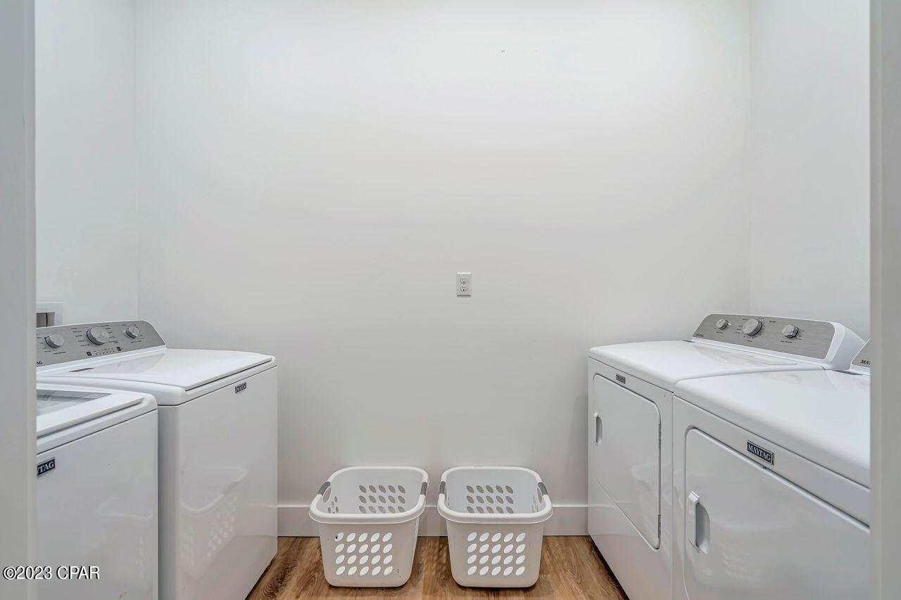 LAGUNA BEACH - Residential