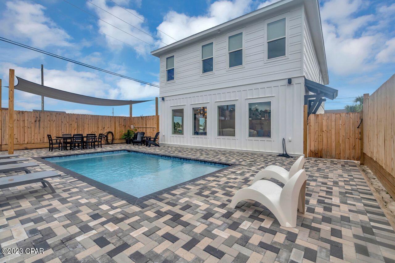 LAGUNA BEACH - Residential