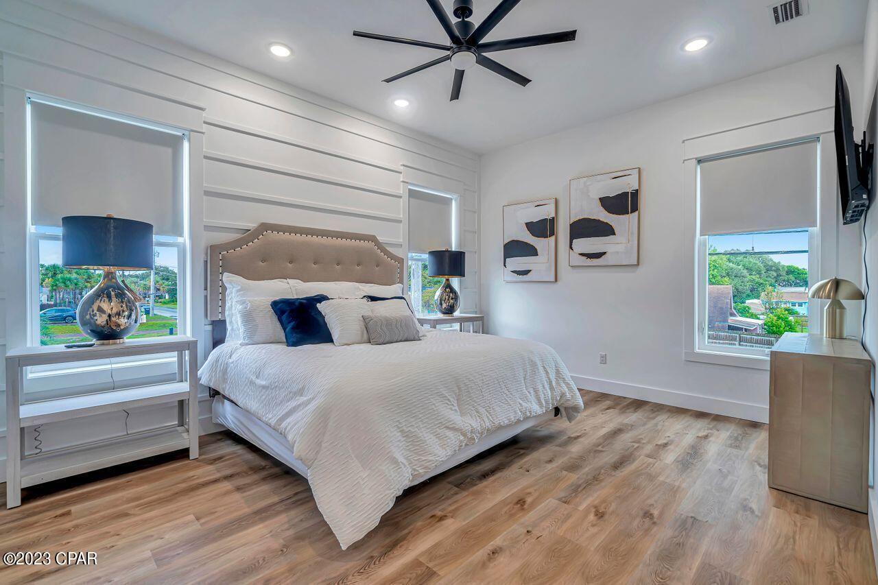 LAGUNA BEACH - Residential