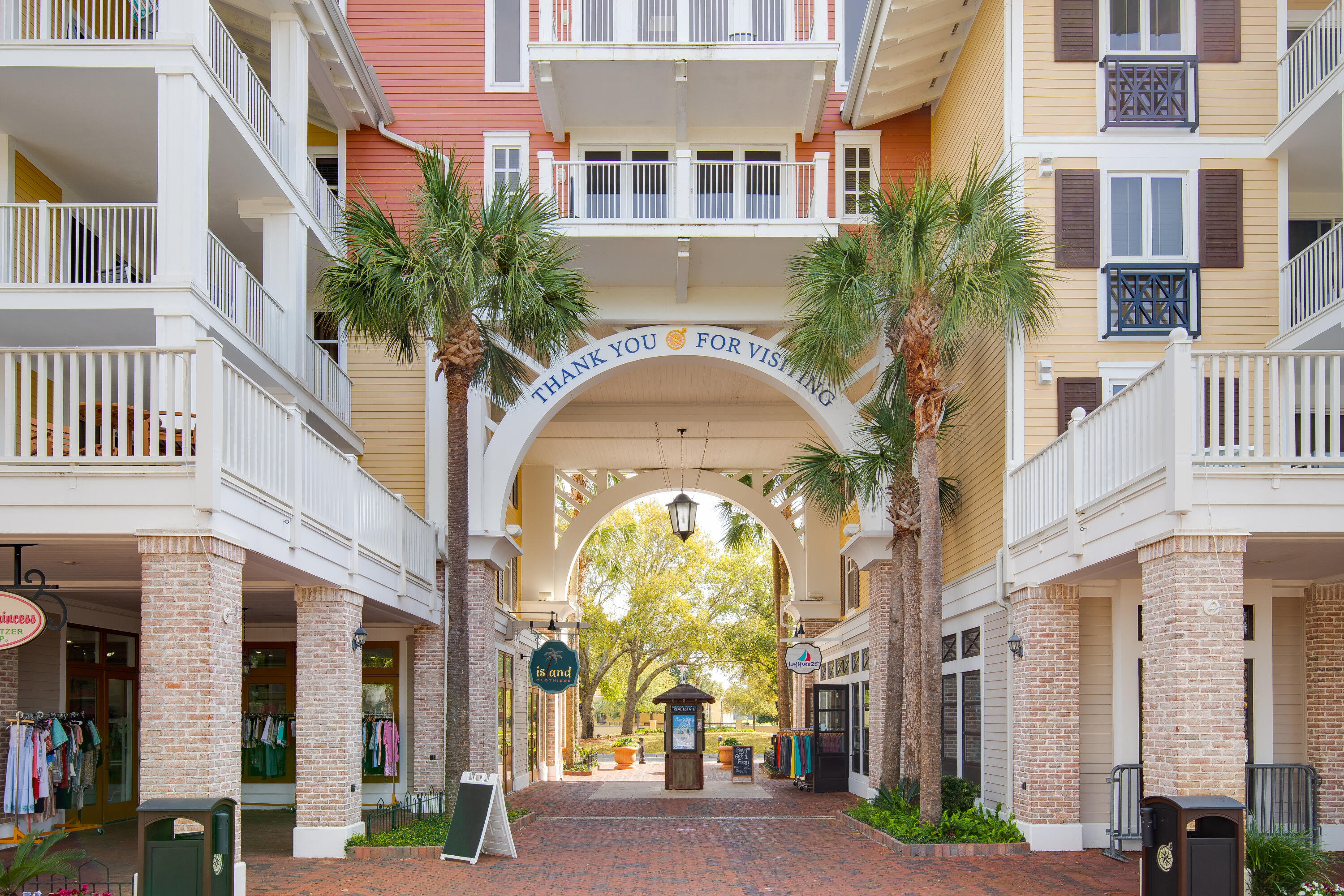 BUNGALOS AT SANDESTIN - Residential Lease
