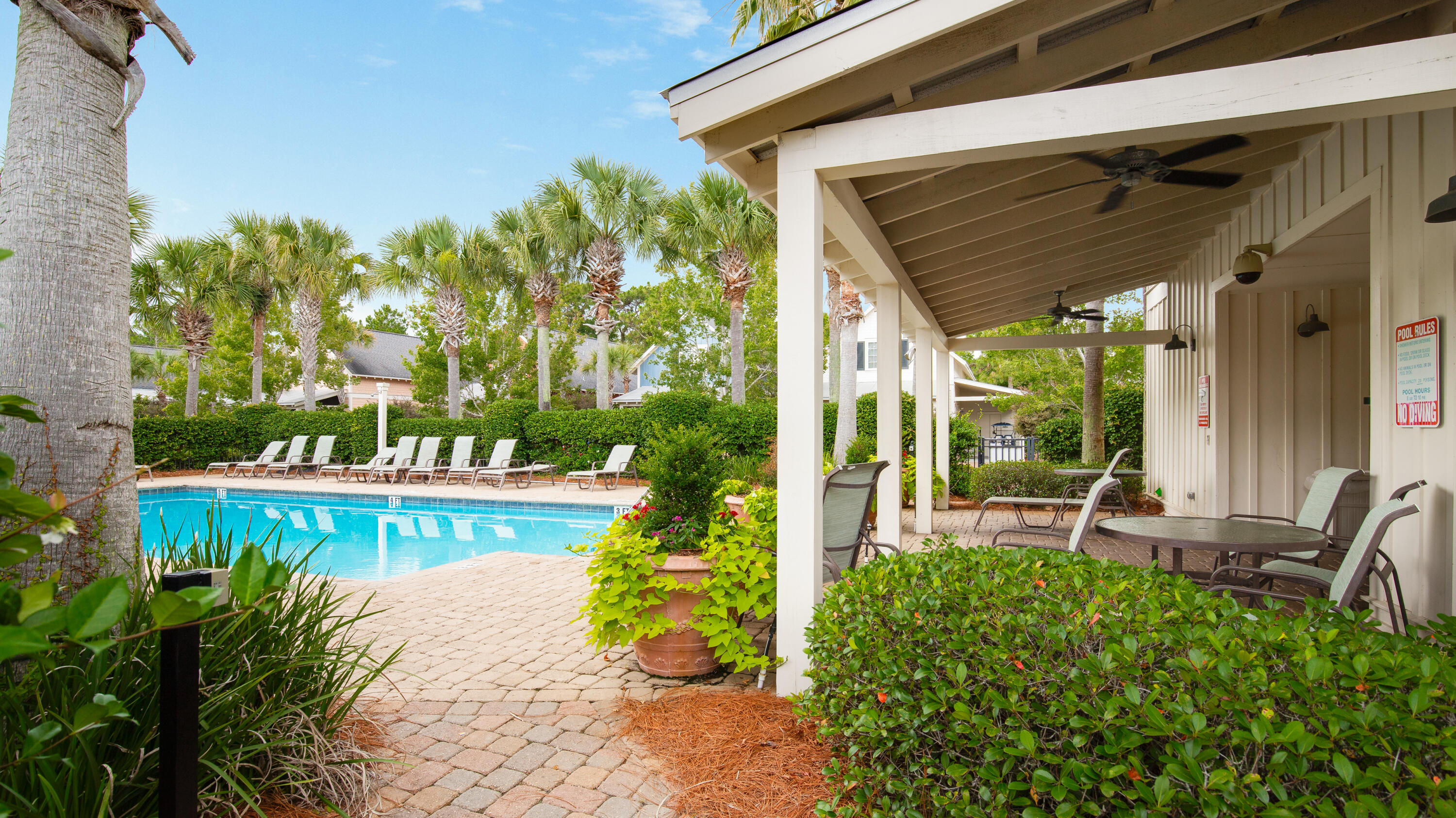 BUNGALOS AT SANDESTIN - Residential Lease