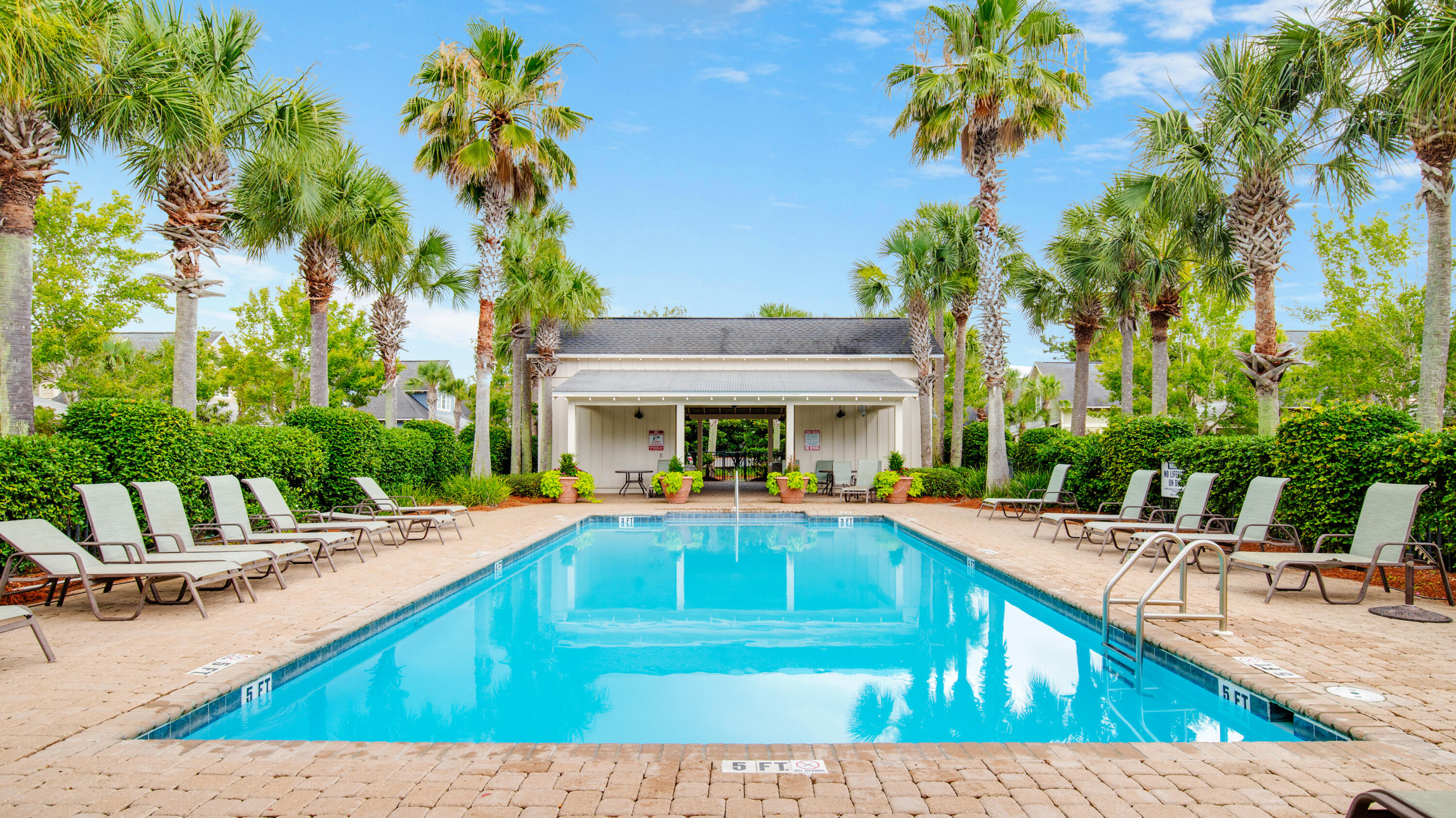 BUNGALOS AT SANDESTIN - Residential Lease