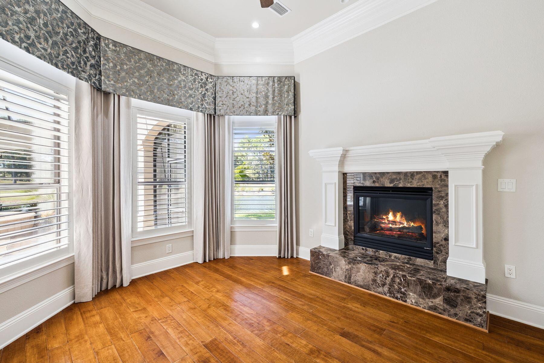 BURNT PINE - Residential