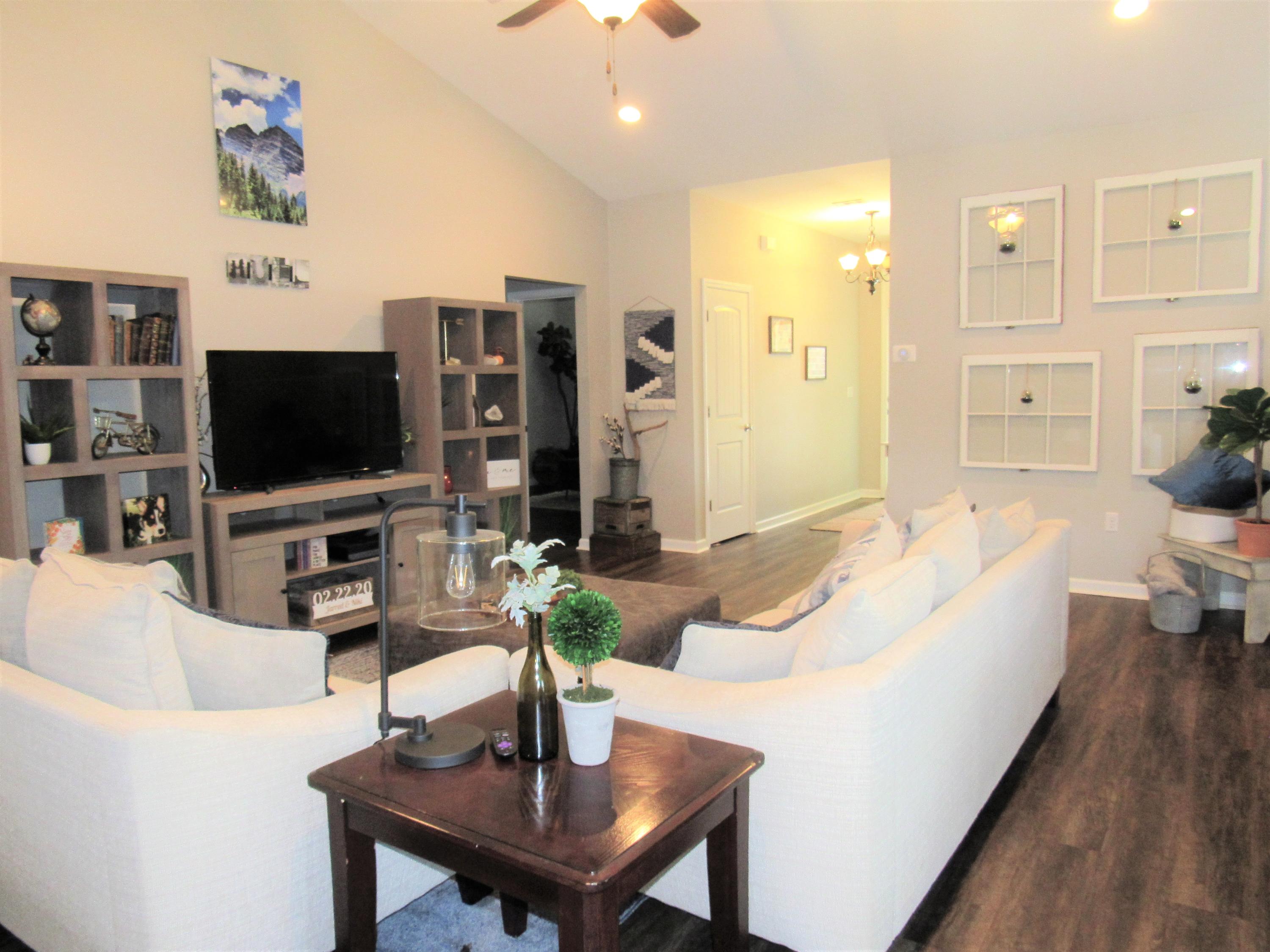 VALPARAISO PINECREST 6 - Residential