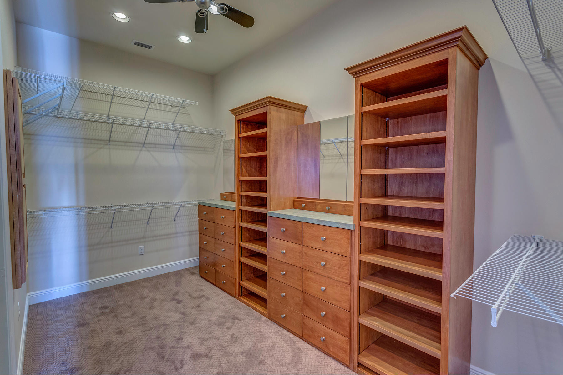 SANTA MONICA BEACH - Residential