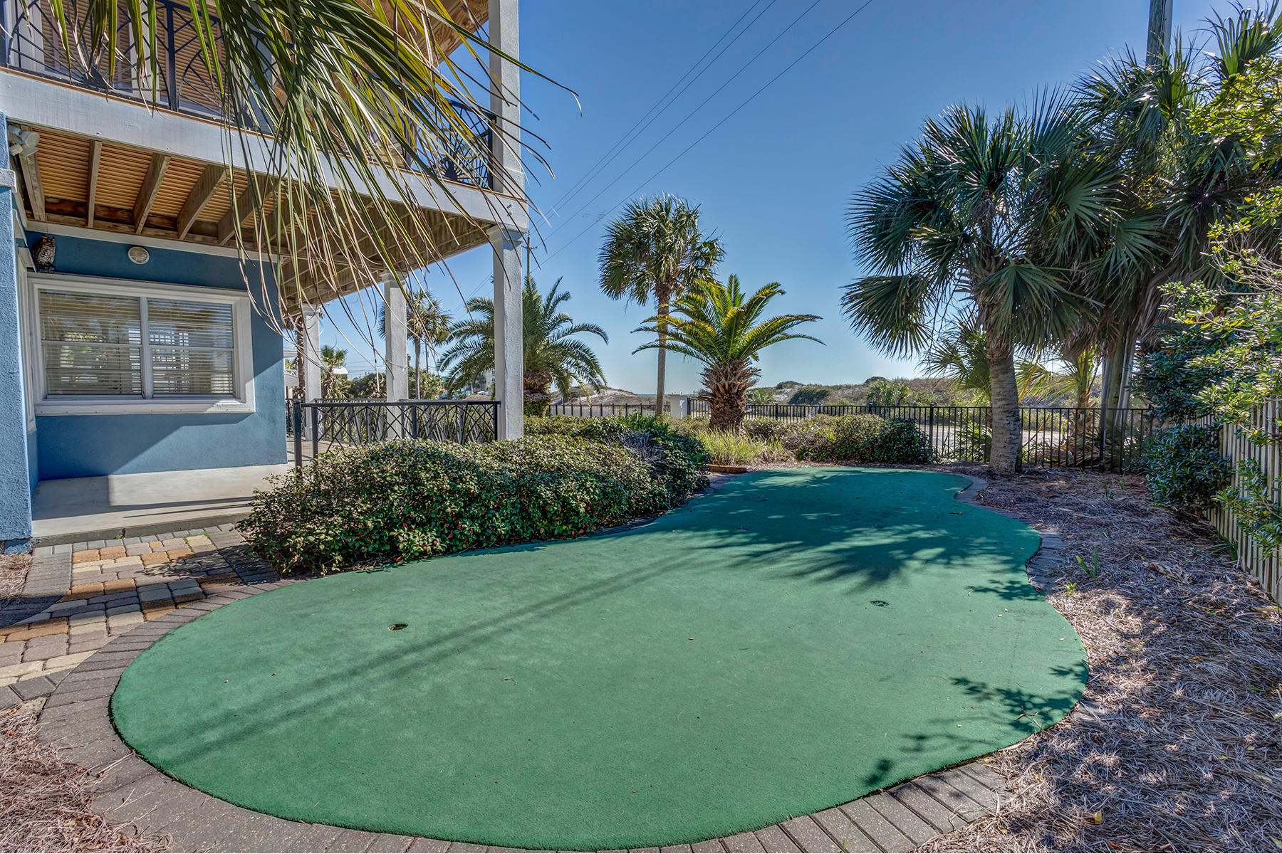 SANTA MONICA BEACH - Residential