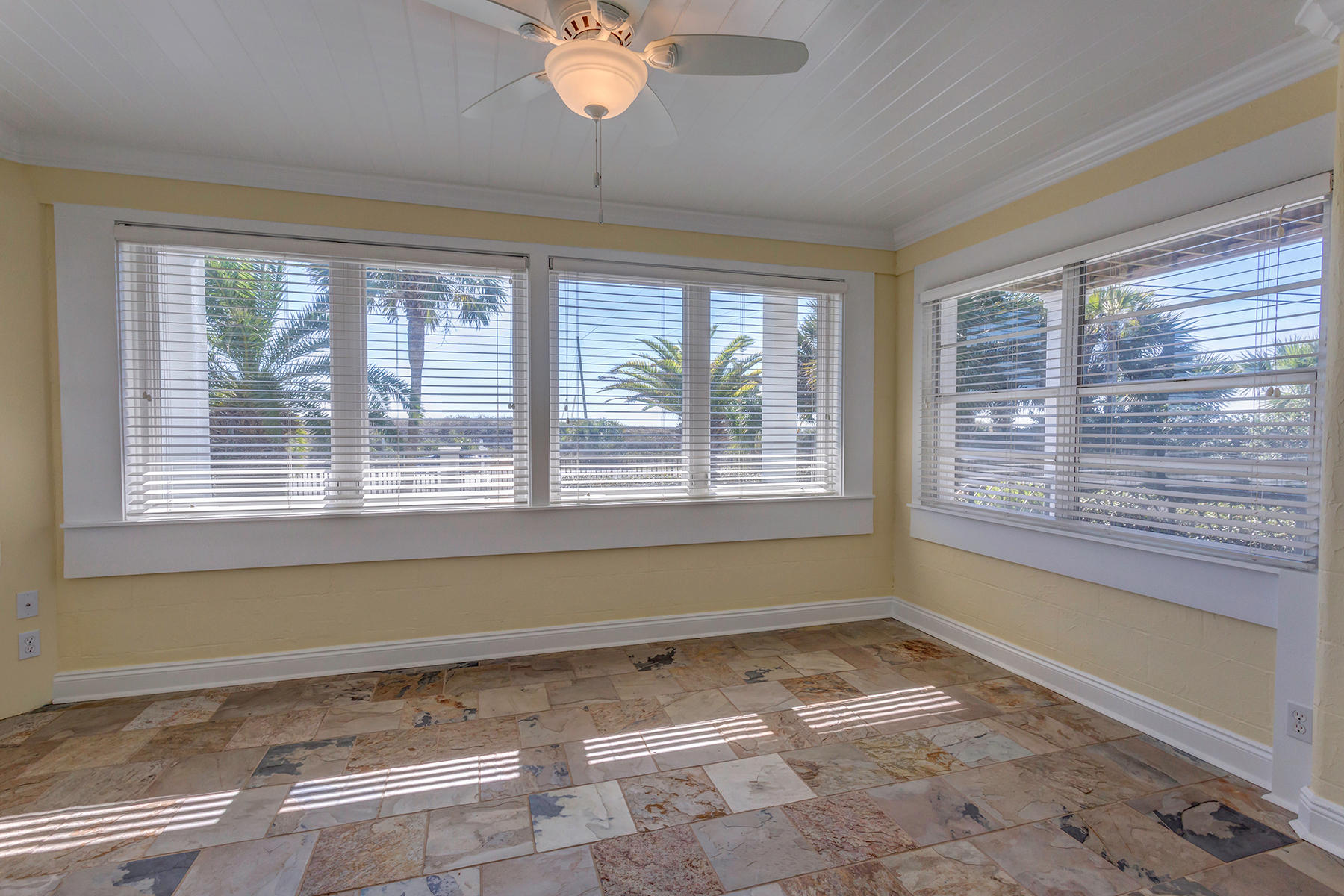 SANTA MONICA BEACH - Residential