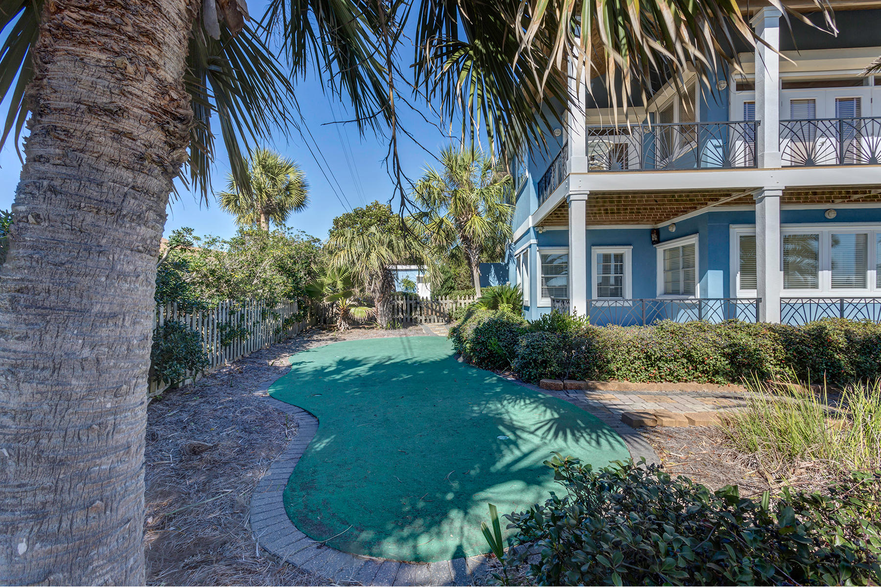 SANTA MONICA BEACH - Residential