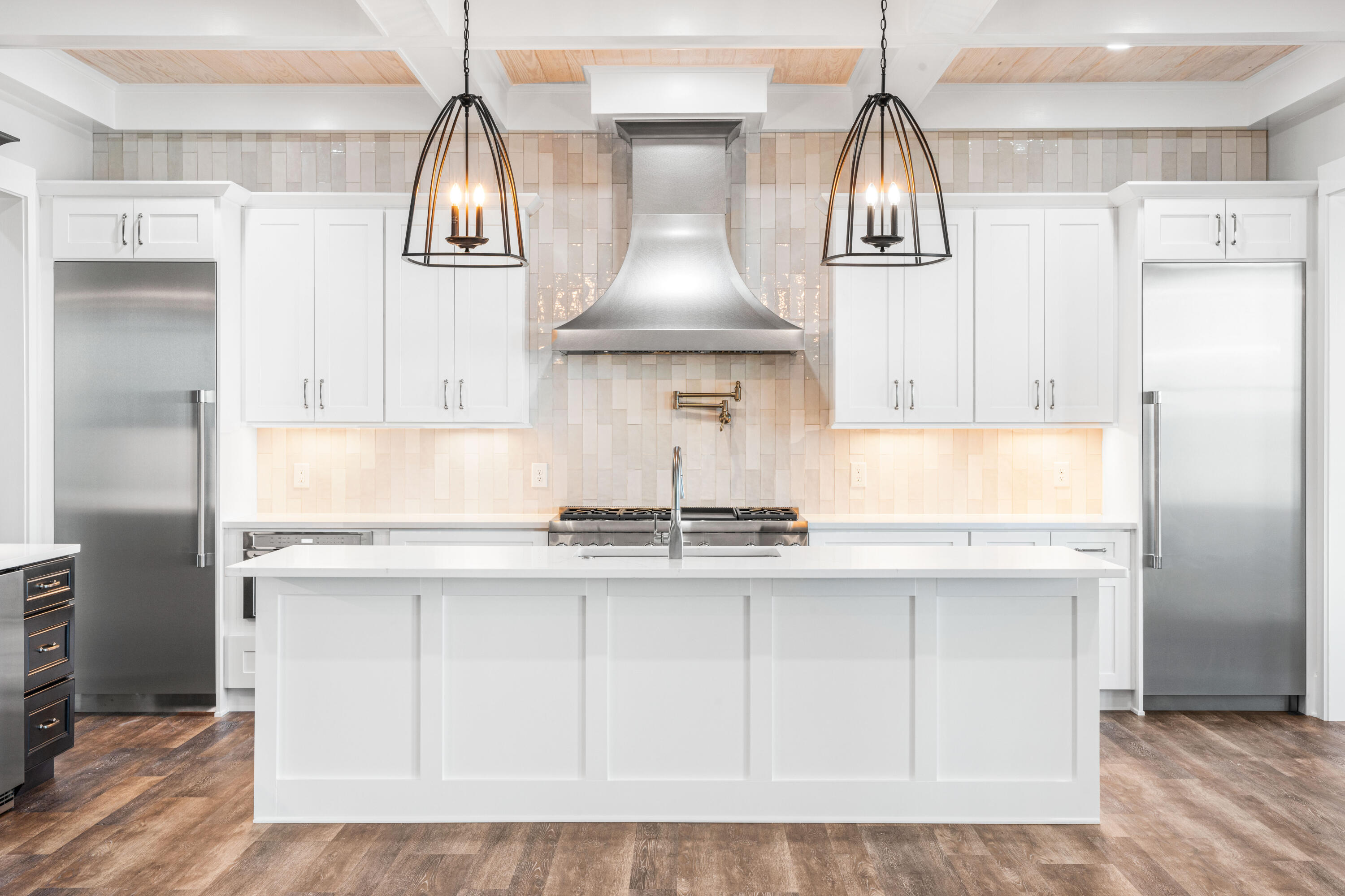 ELLIOTTS POINT - Residential