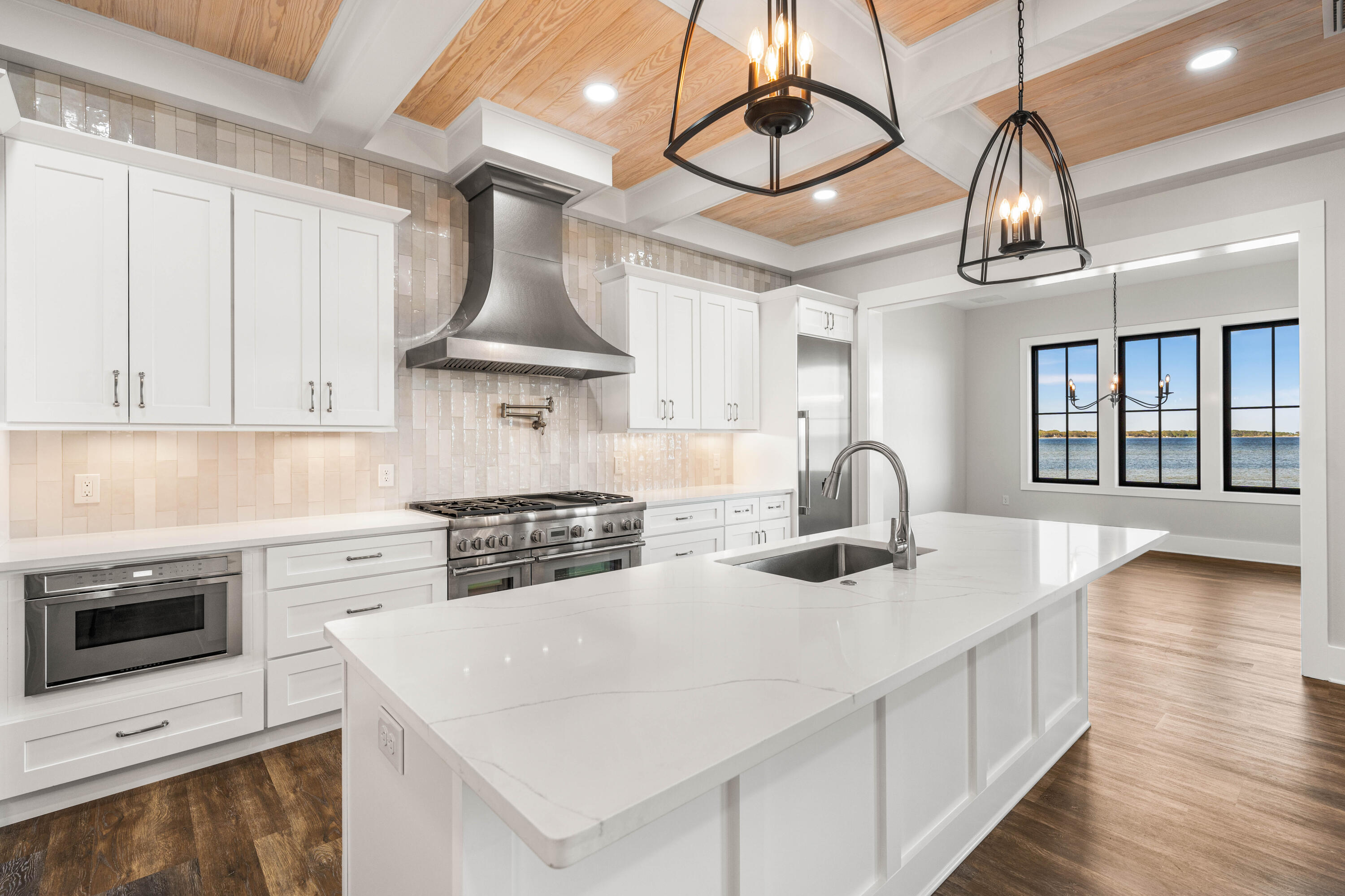 ELLIOTTS POINT - Residential