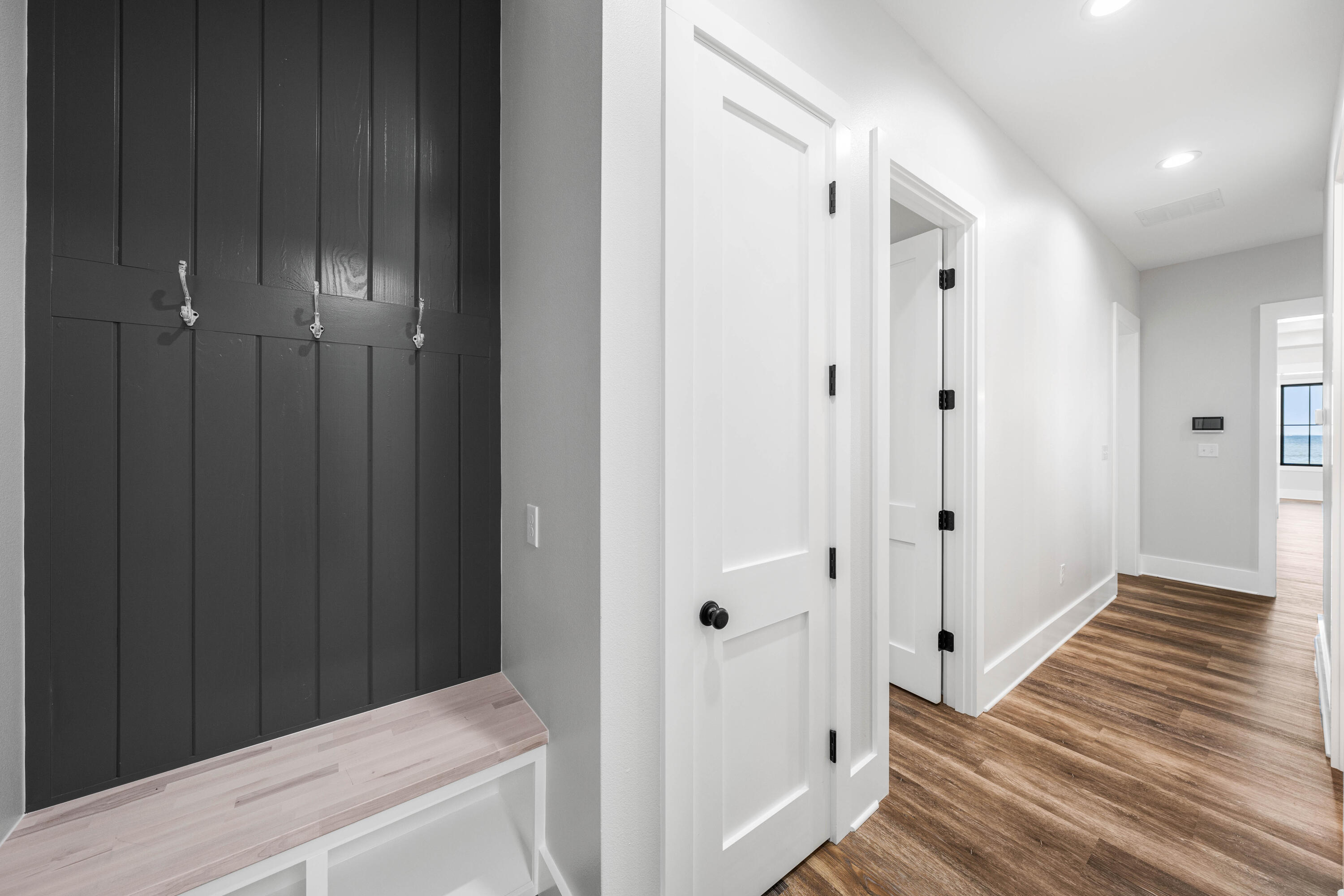 ELLIOTTS POINT - Residential