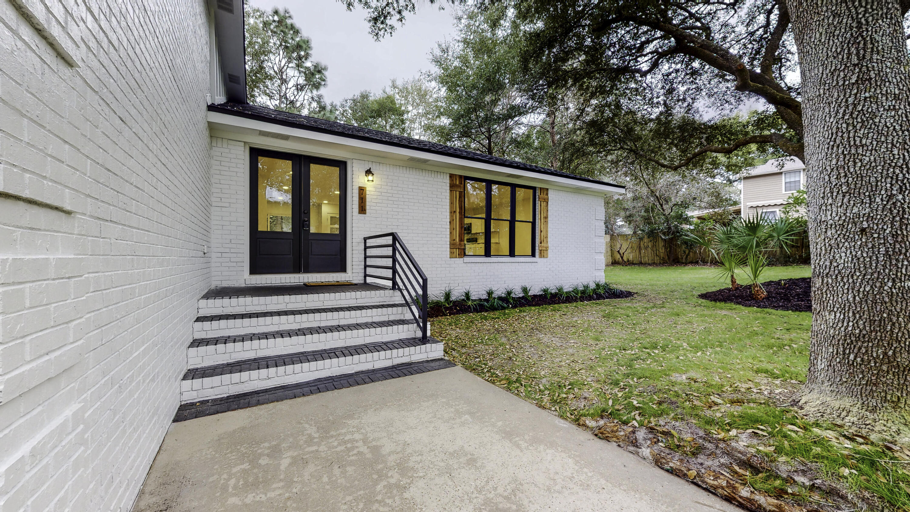 Le Chateau - Residential