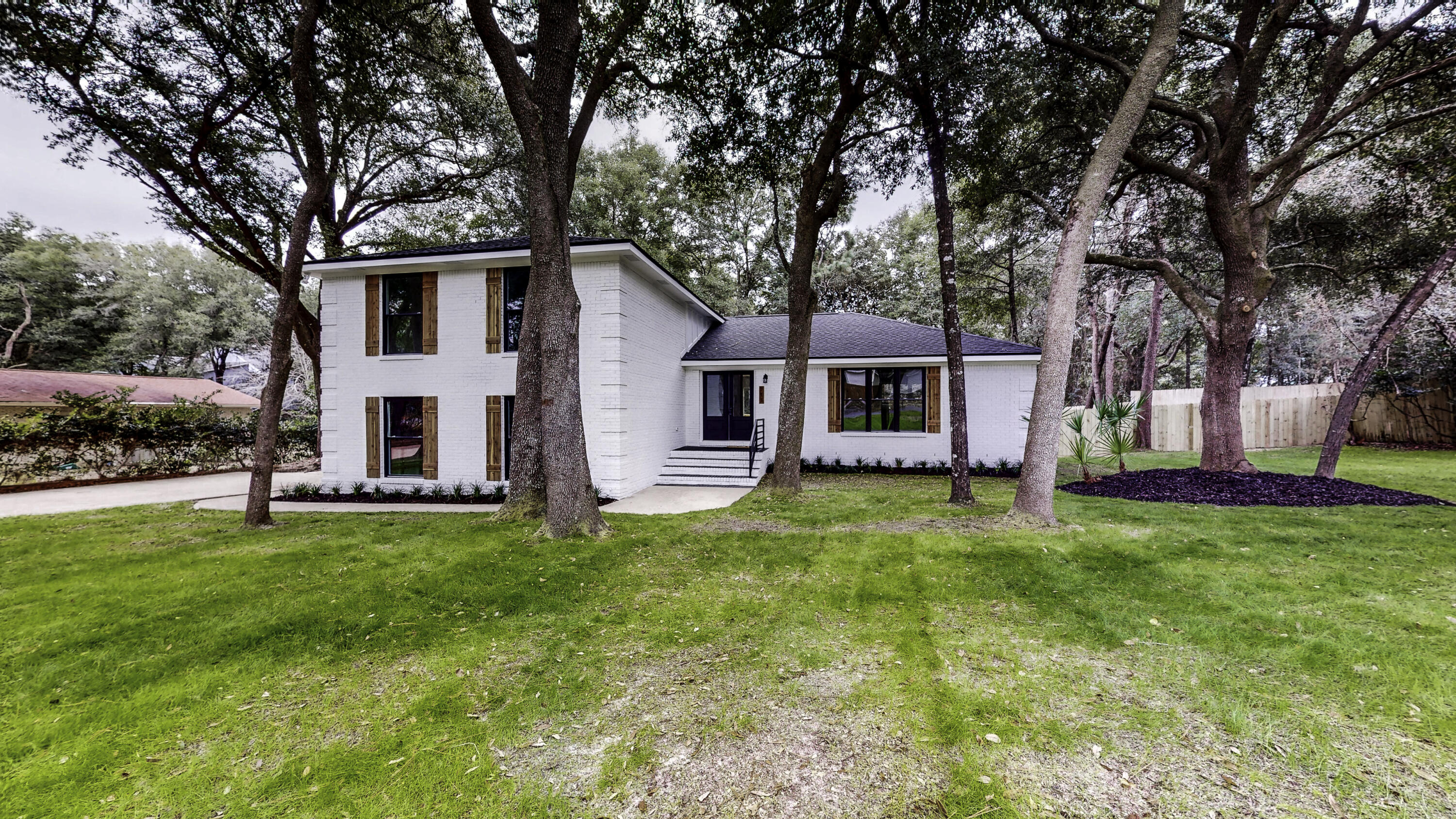 Le Chateau - Residential