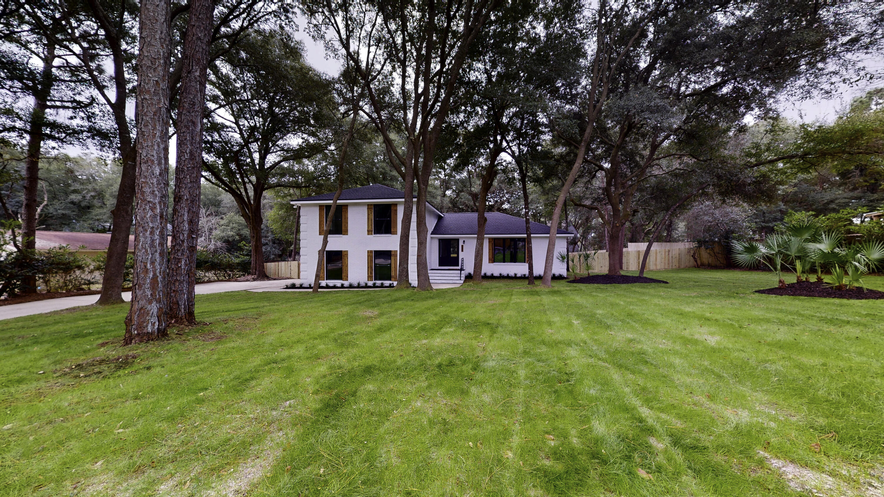 Le Chateau - Residential