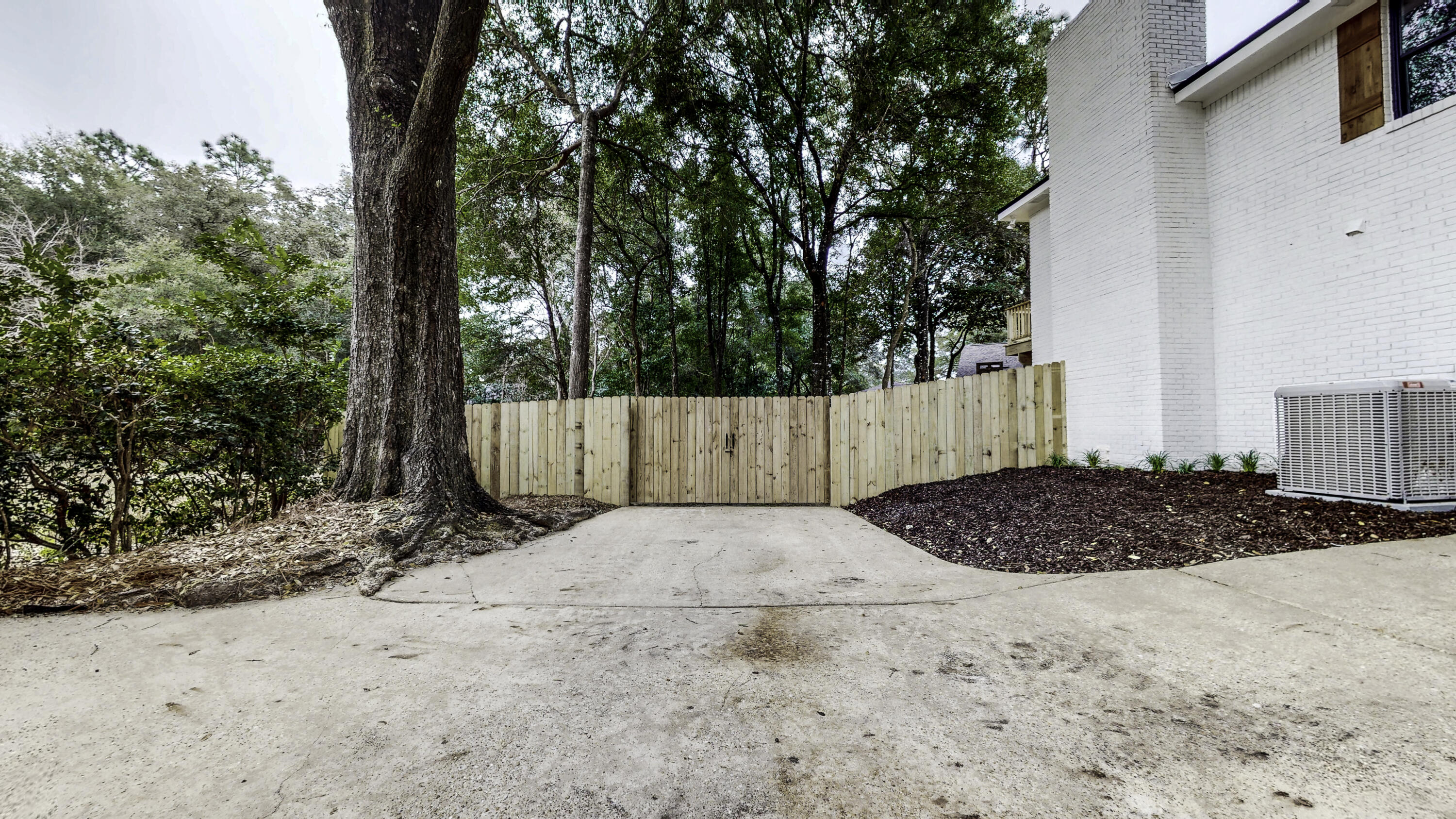 Le Chateau - Residential