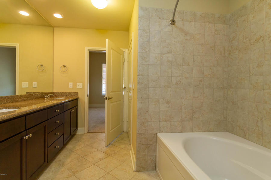 ISLAND RESERVE - Residential