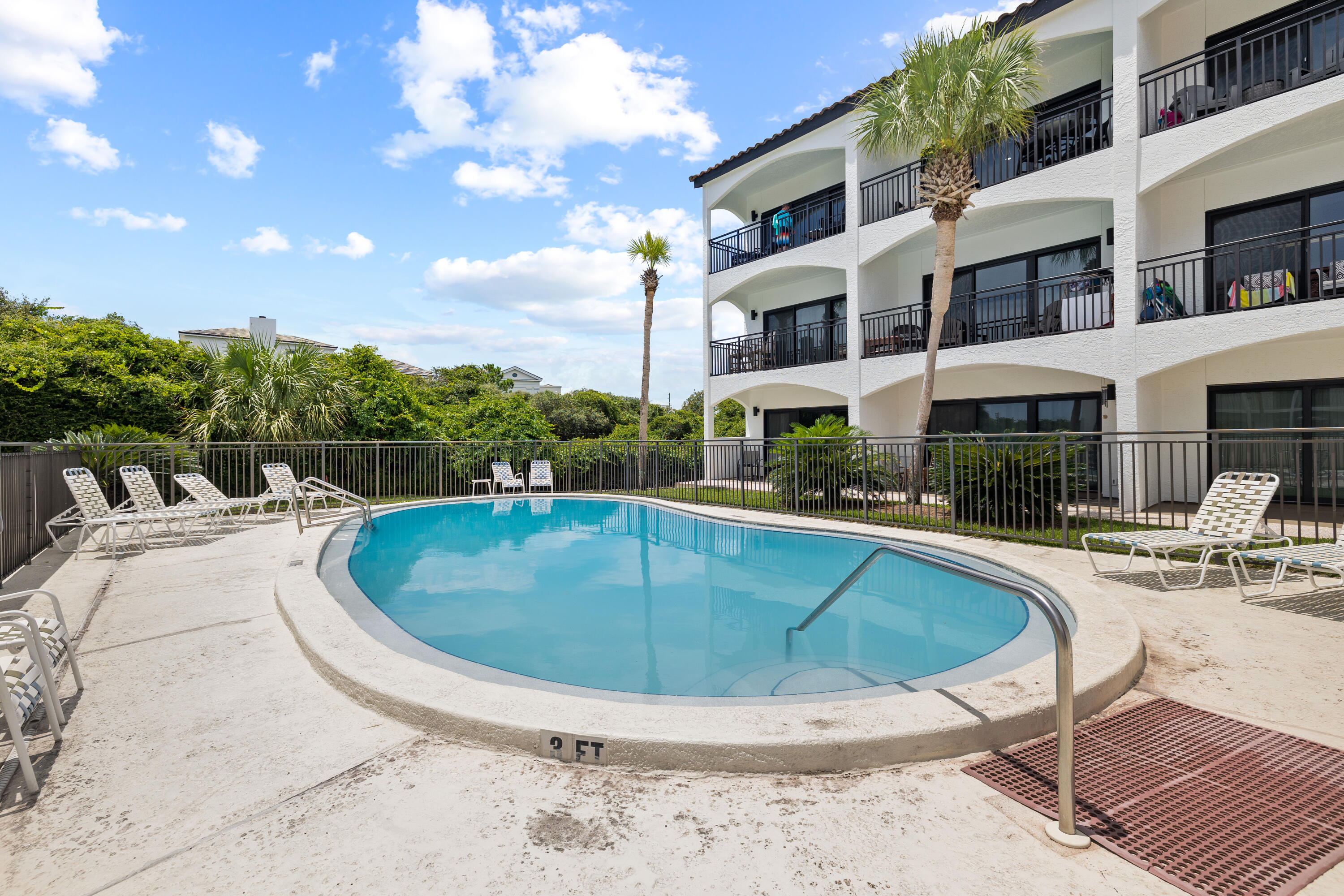 PALMS AT SEAGROVE - Residential