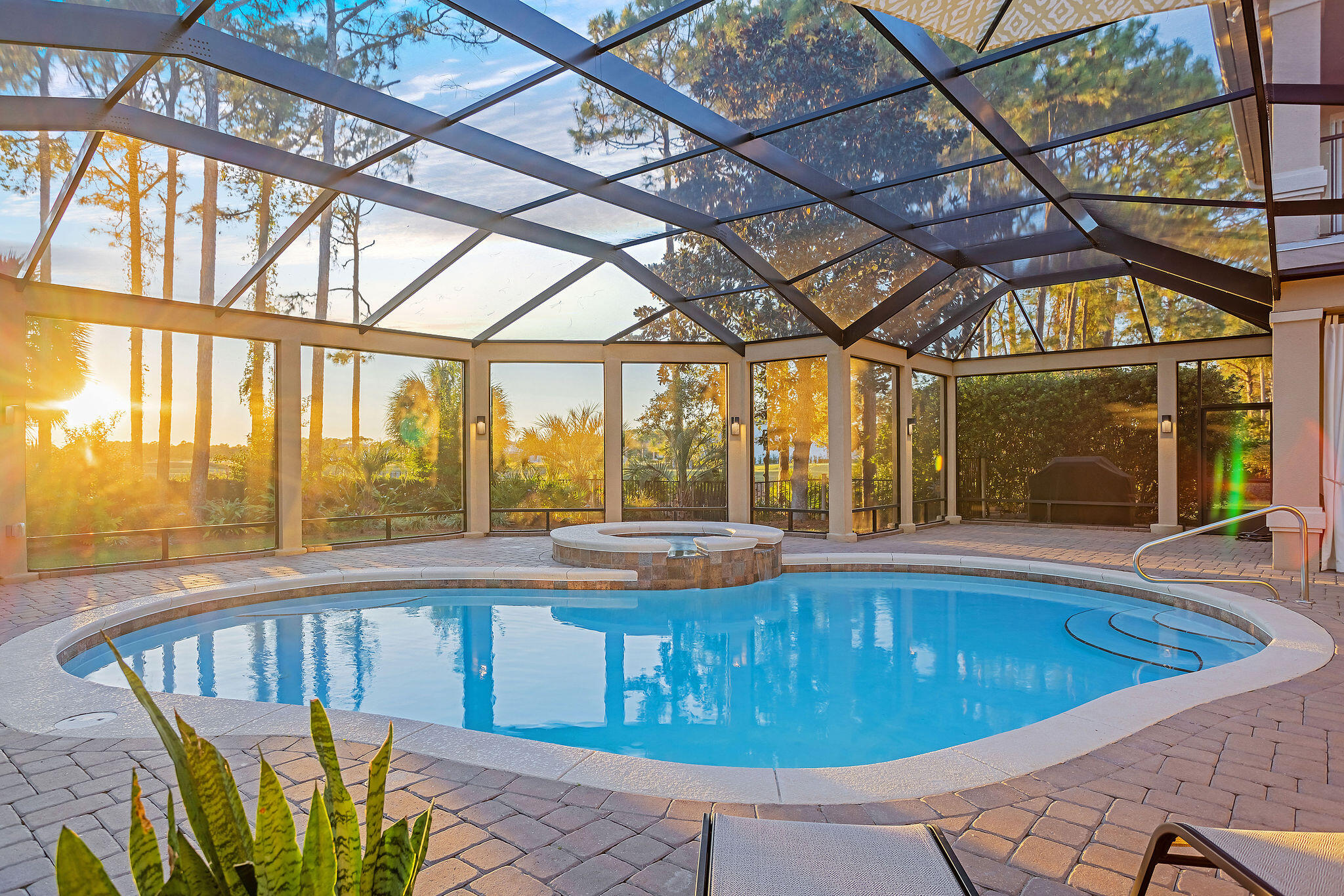 REGATTA BAY - Residential