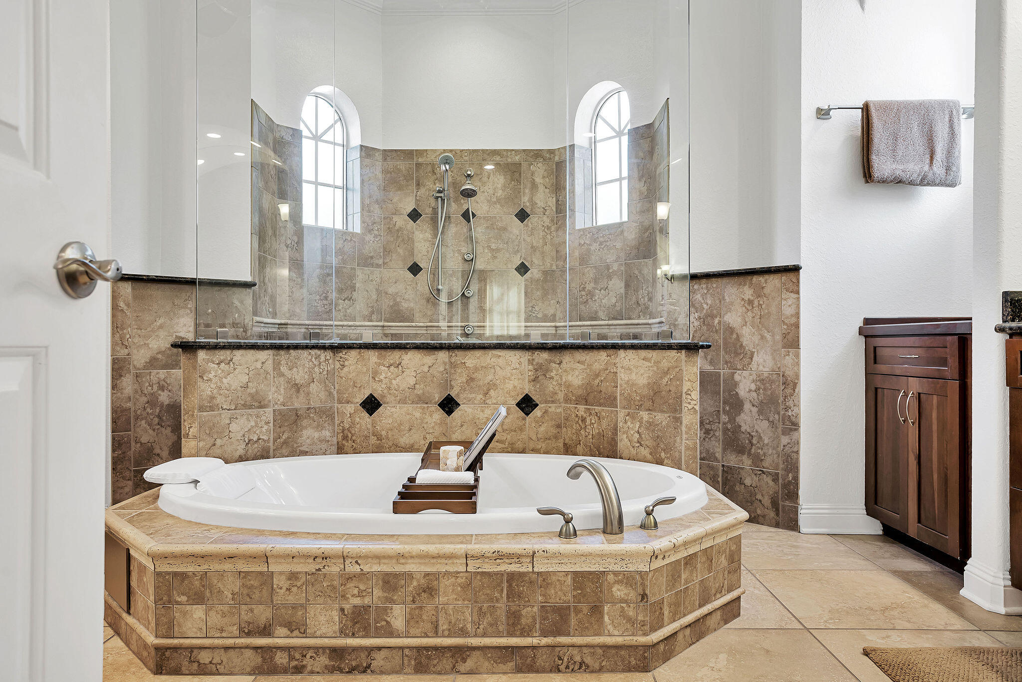 REGATTA BAY - Residential