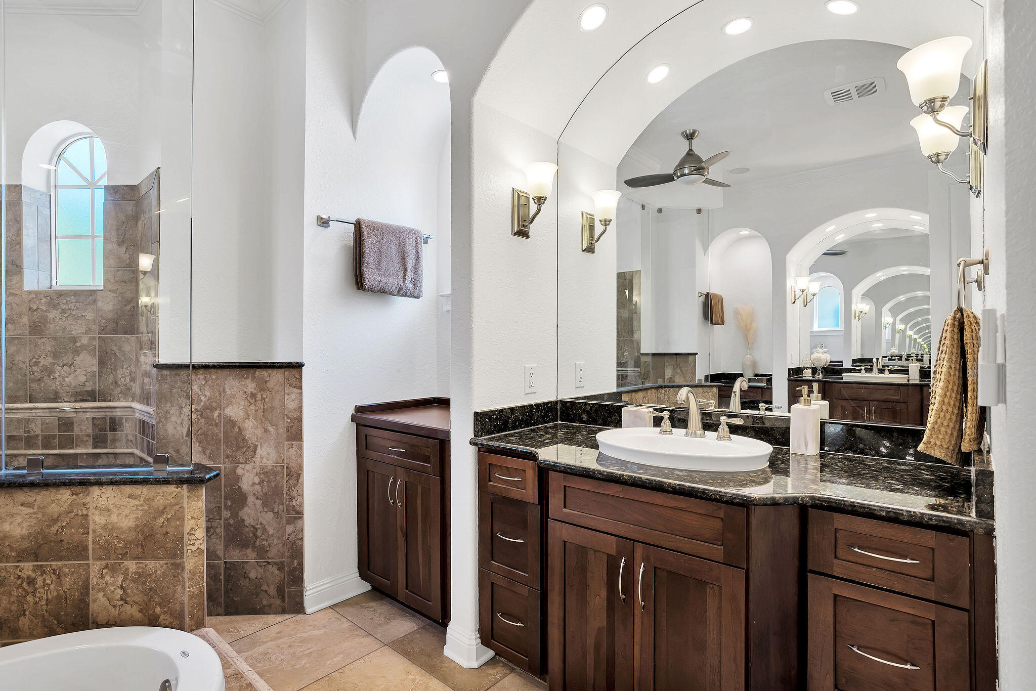 REGATTA BAY - Residential