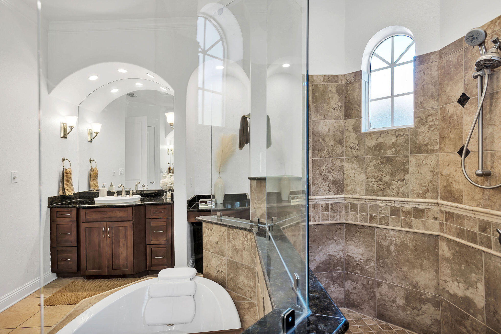 REGATTA BAY - Residential