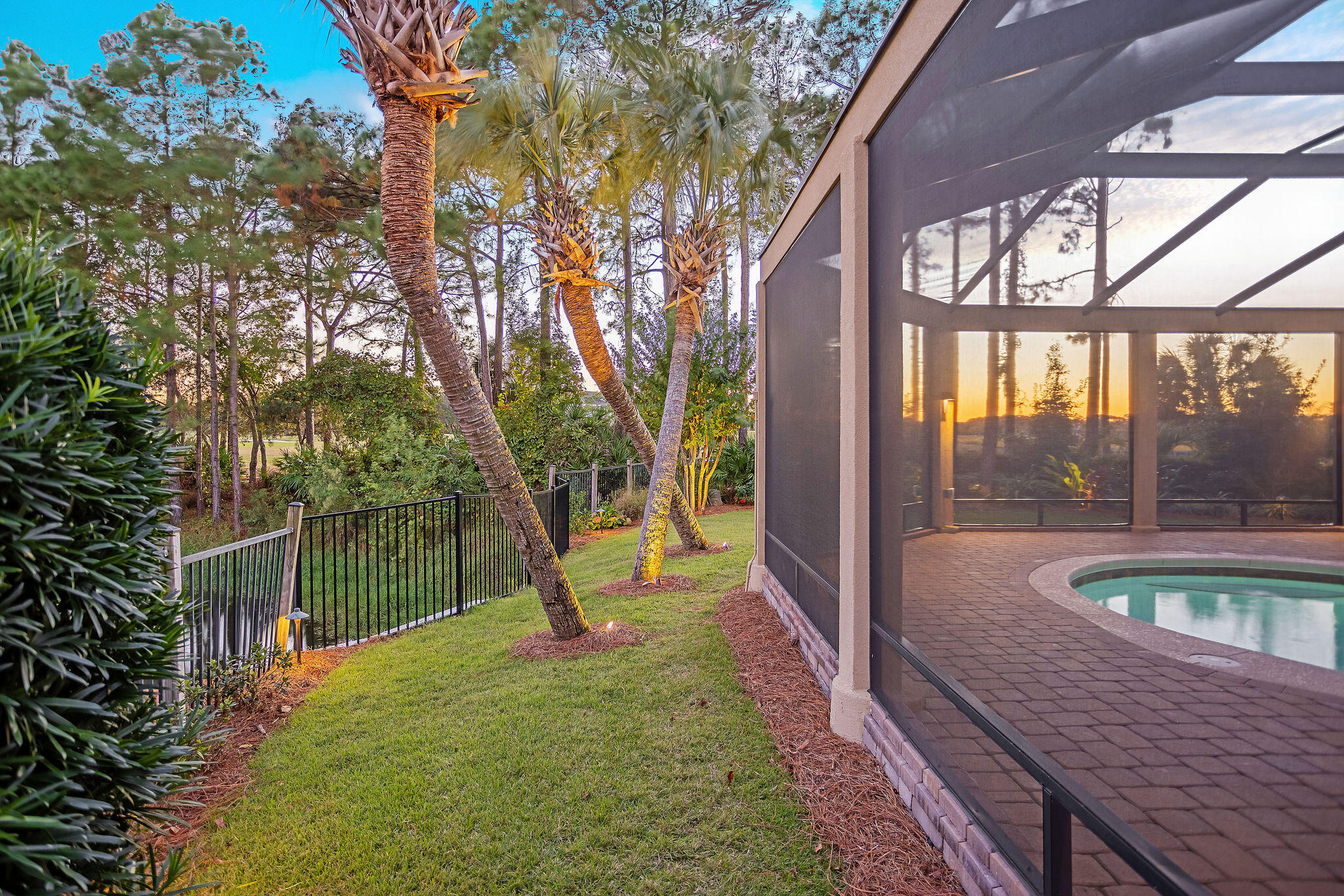 REGATTA BAY - Residential