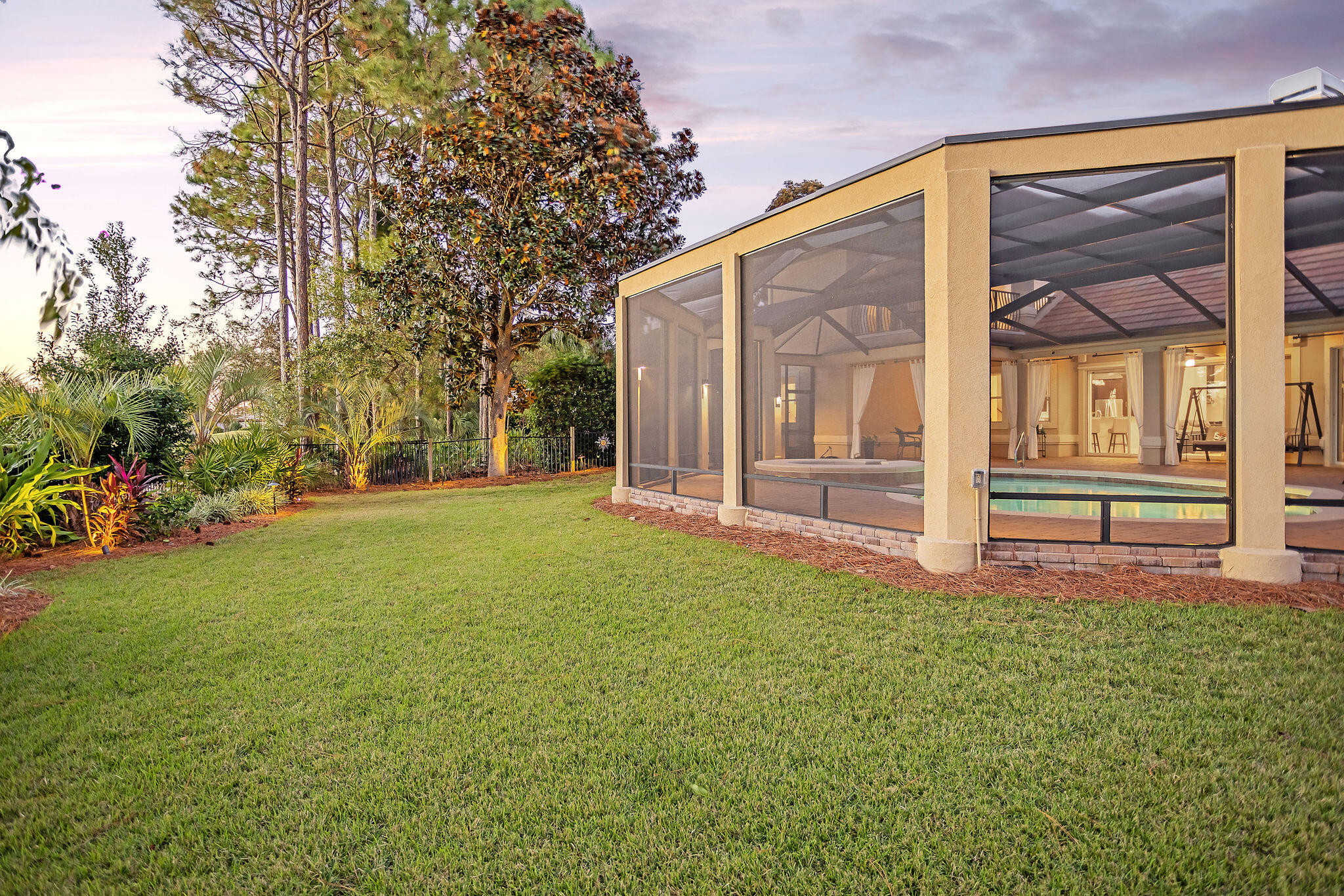 REGATTA BAY - Residential