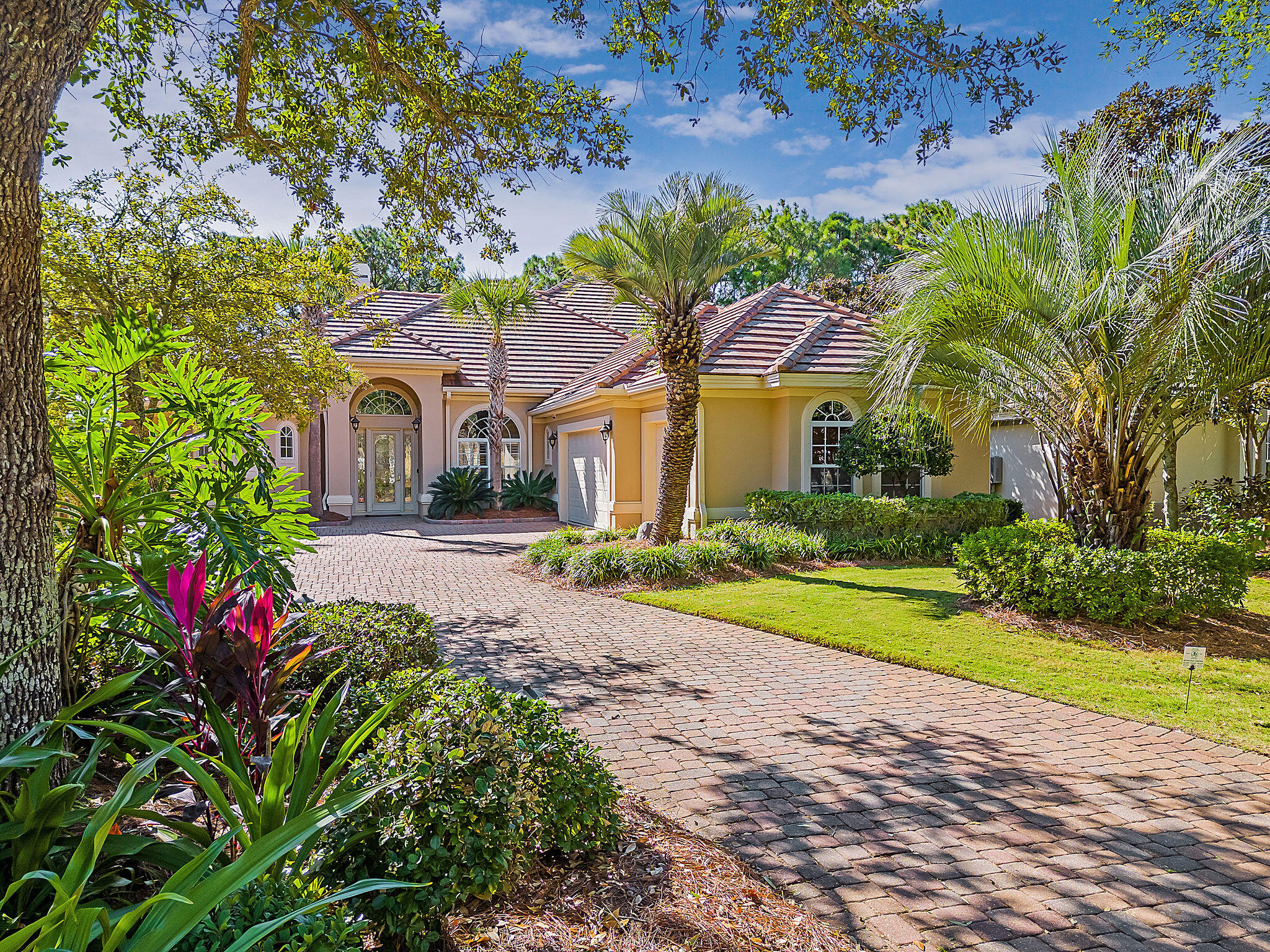 REGATTA BAY - Residential