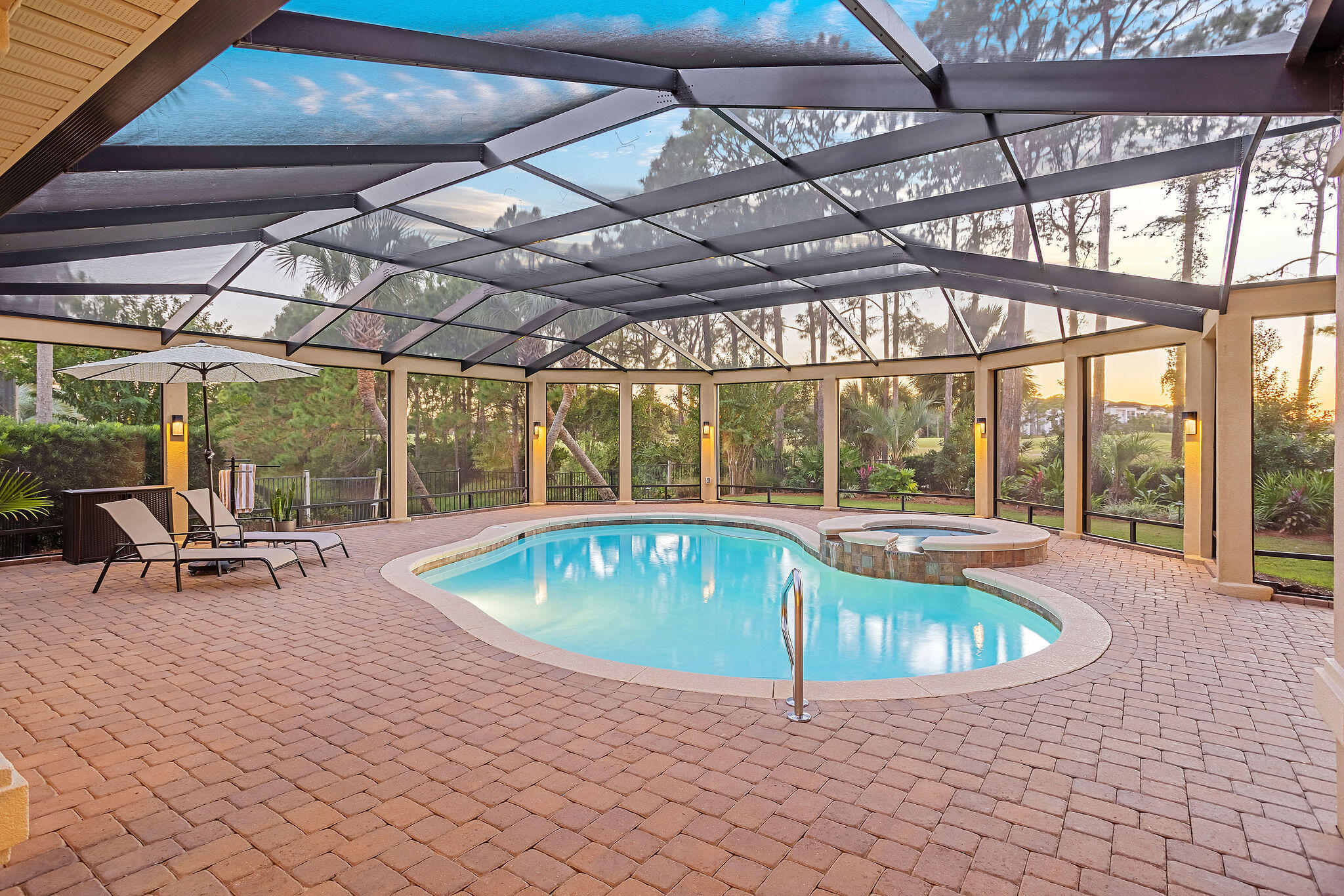 REGATTA BAY - Residential