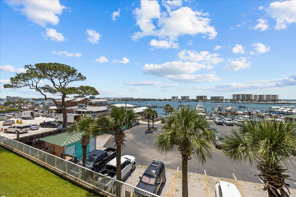 Barataria Condo - Residential