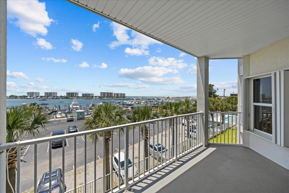 Barataria Condo - Residential