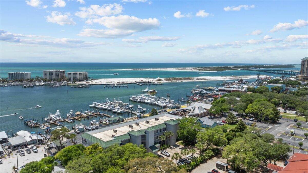 Barataria Condo - Residential
