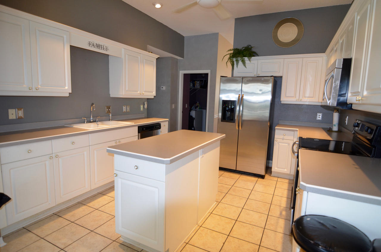 HOLLEY BY THE SEA - Residential