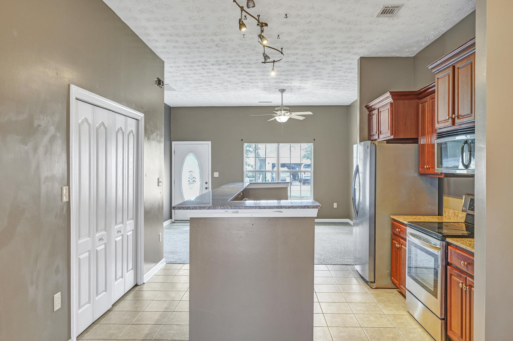 BRANDON OAKS - Residential