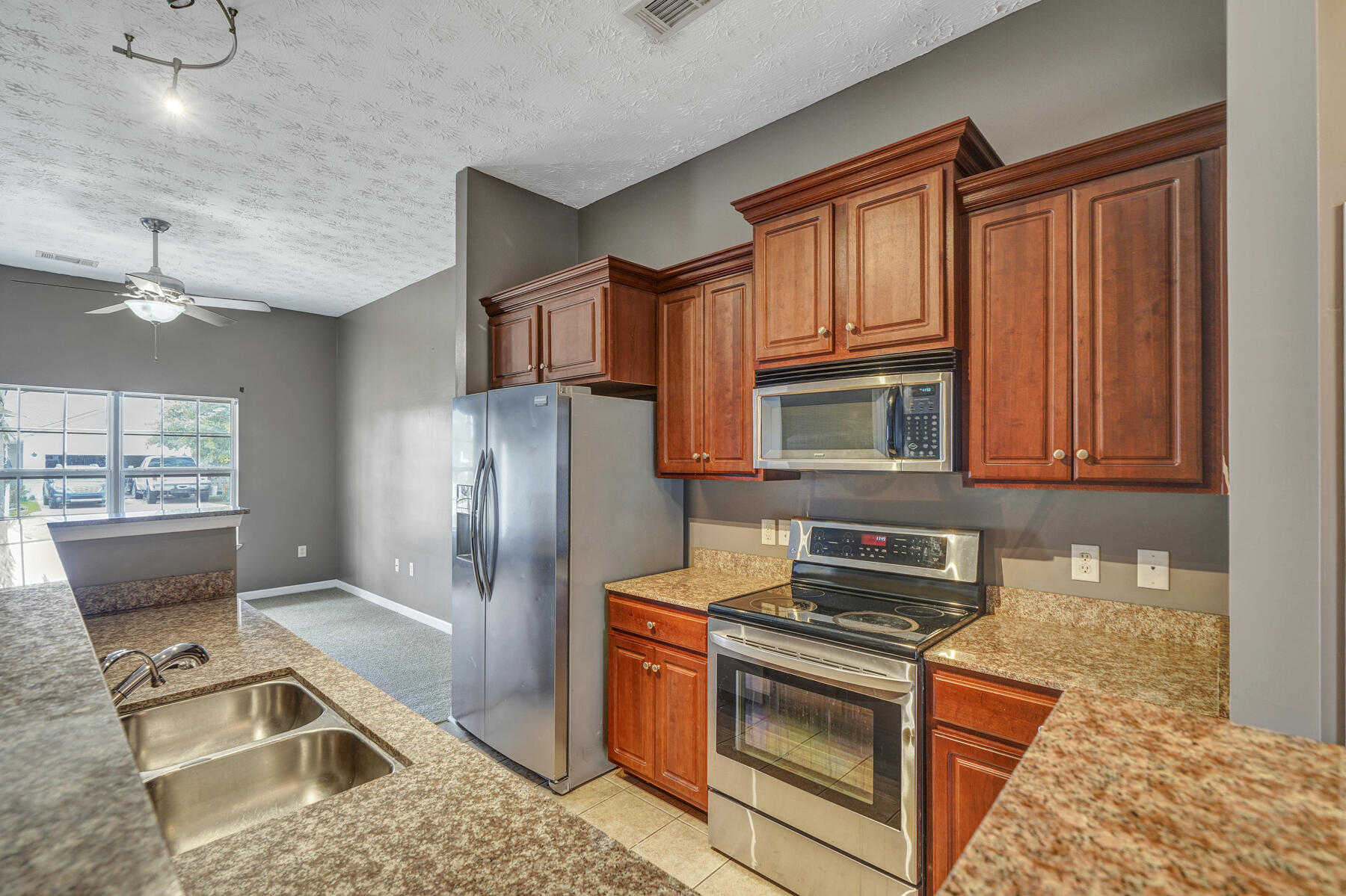 BRANDON OAKS - Residential