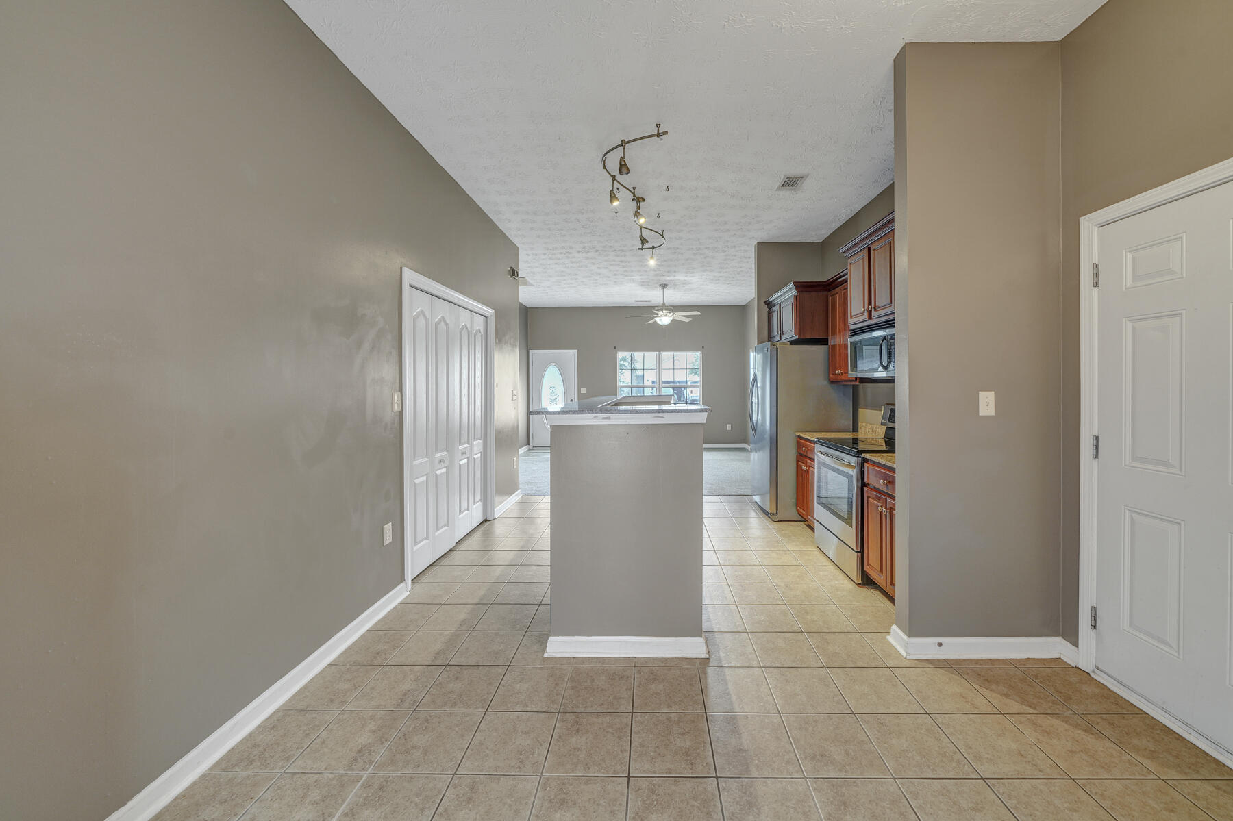 BRANDON OAKS - Residential