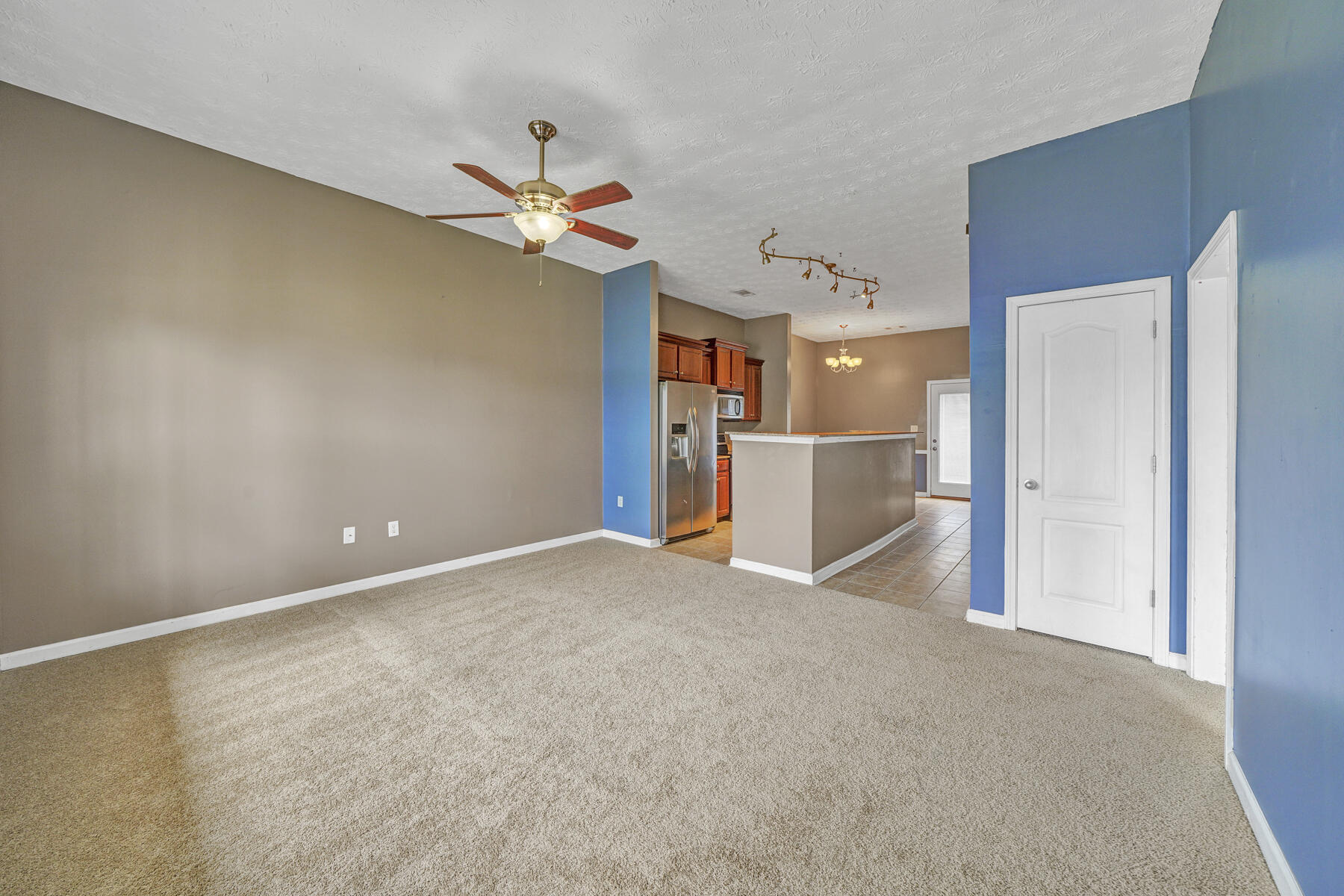 BRANDON OAKS - Residential