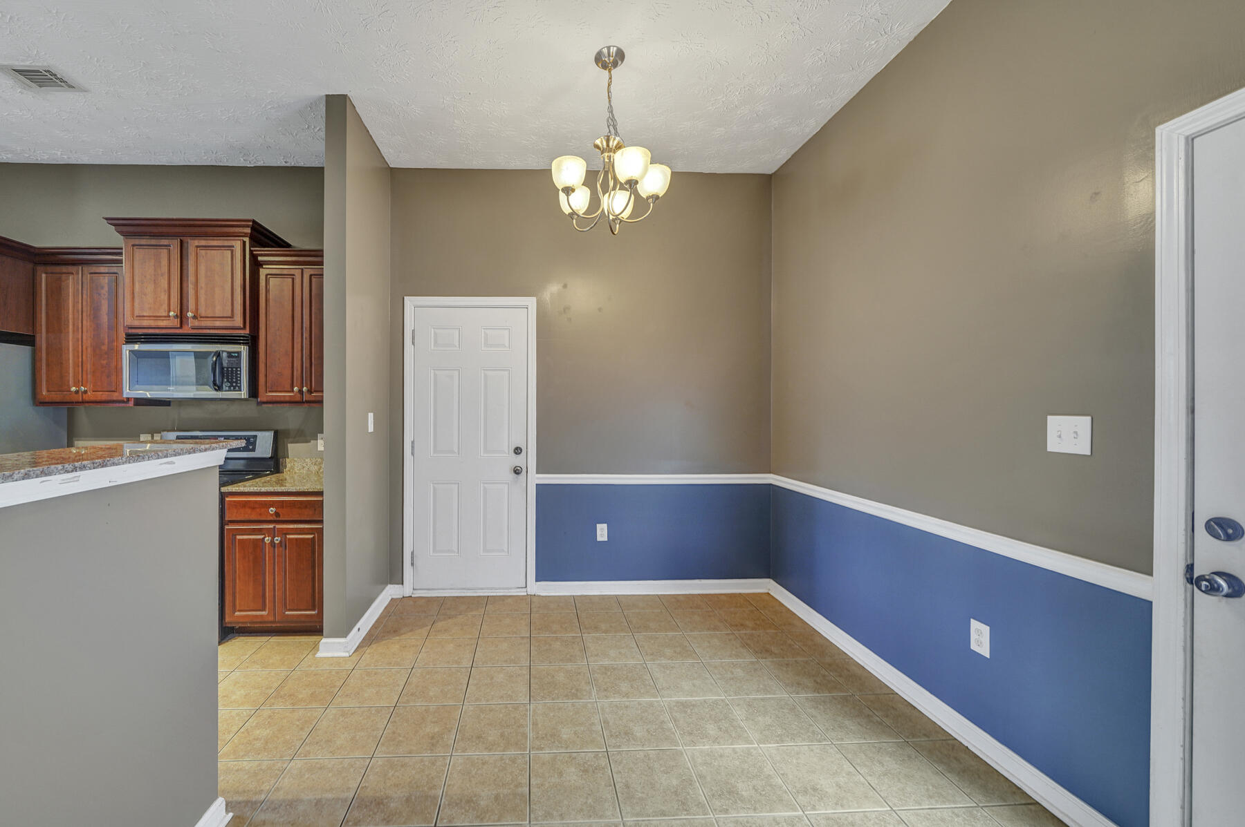 BRANDON OAKS - Residential