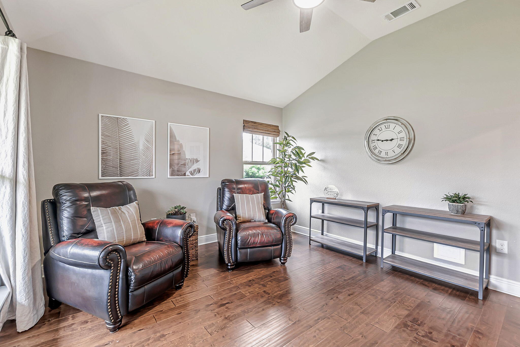 HOLLEY BY THE SEA - Residential