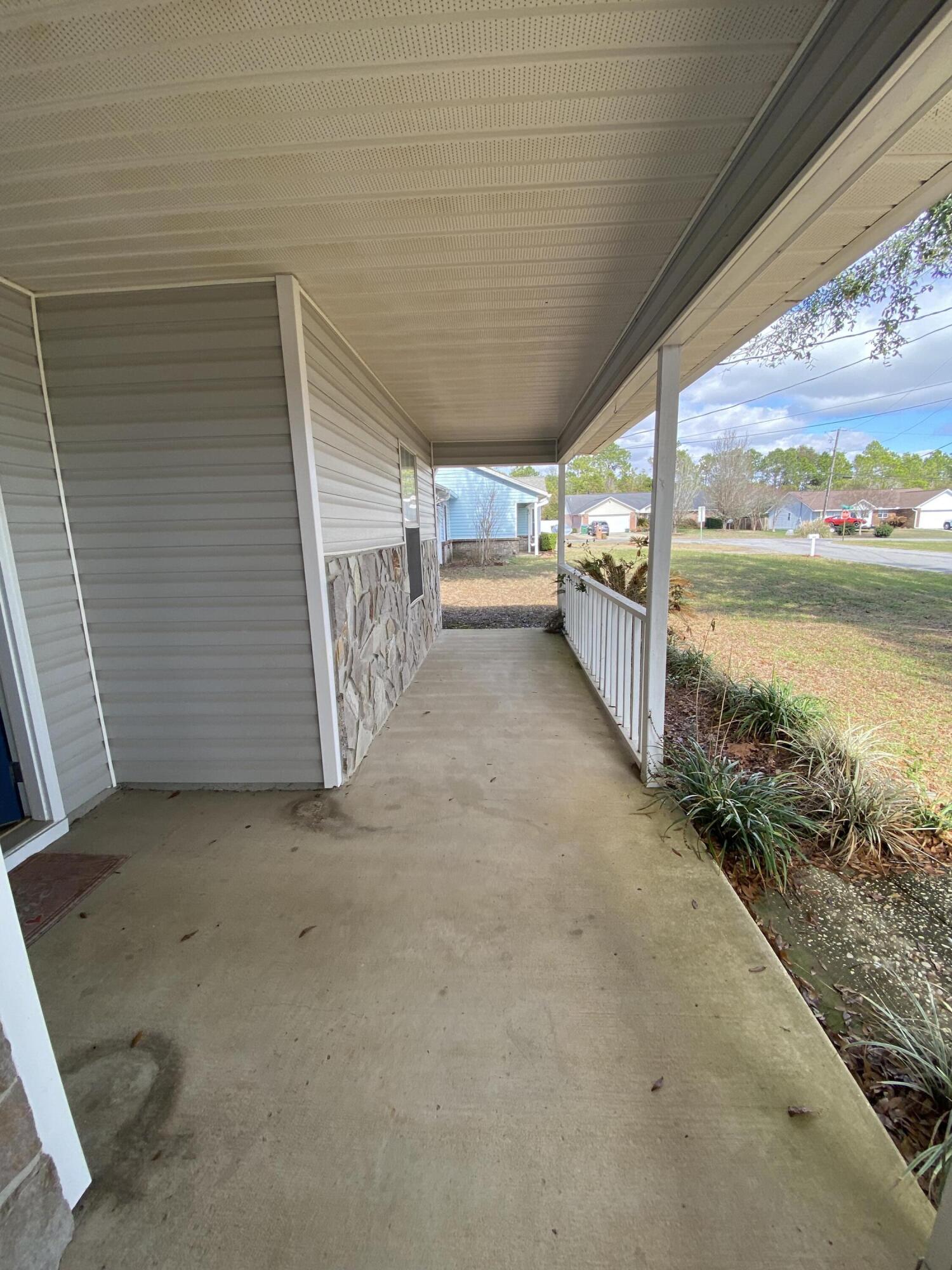 COUNTRYVIEW ESTATES 4TH ADDN - Residential Lease