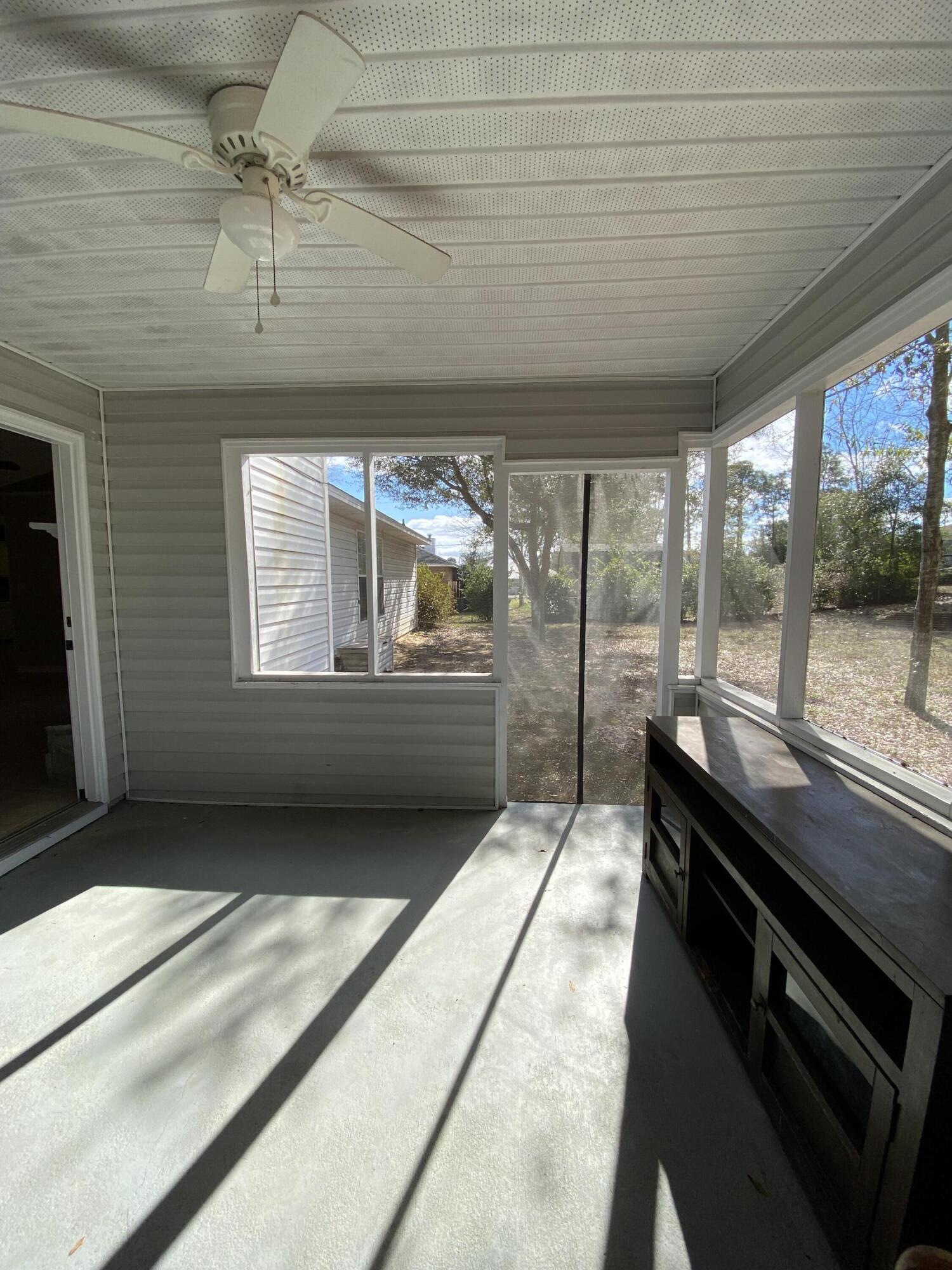 COUNTRYVIEW ESTATES 4TH ADDN - Residential Lease