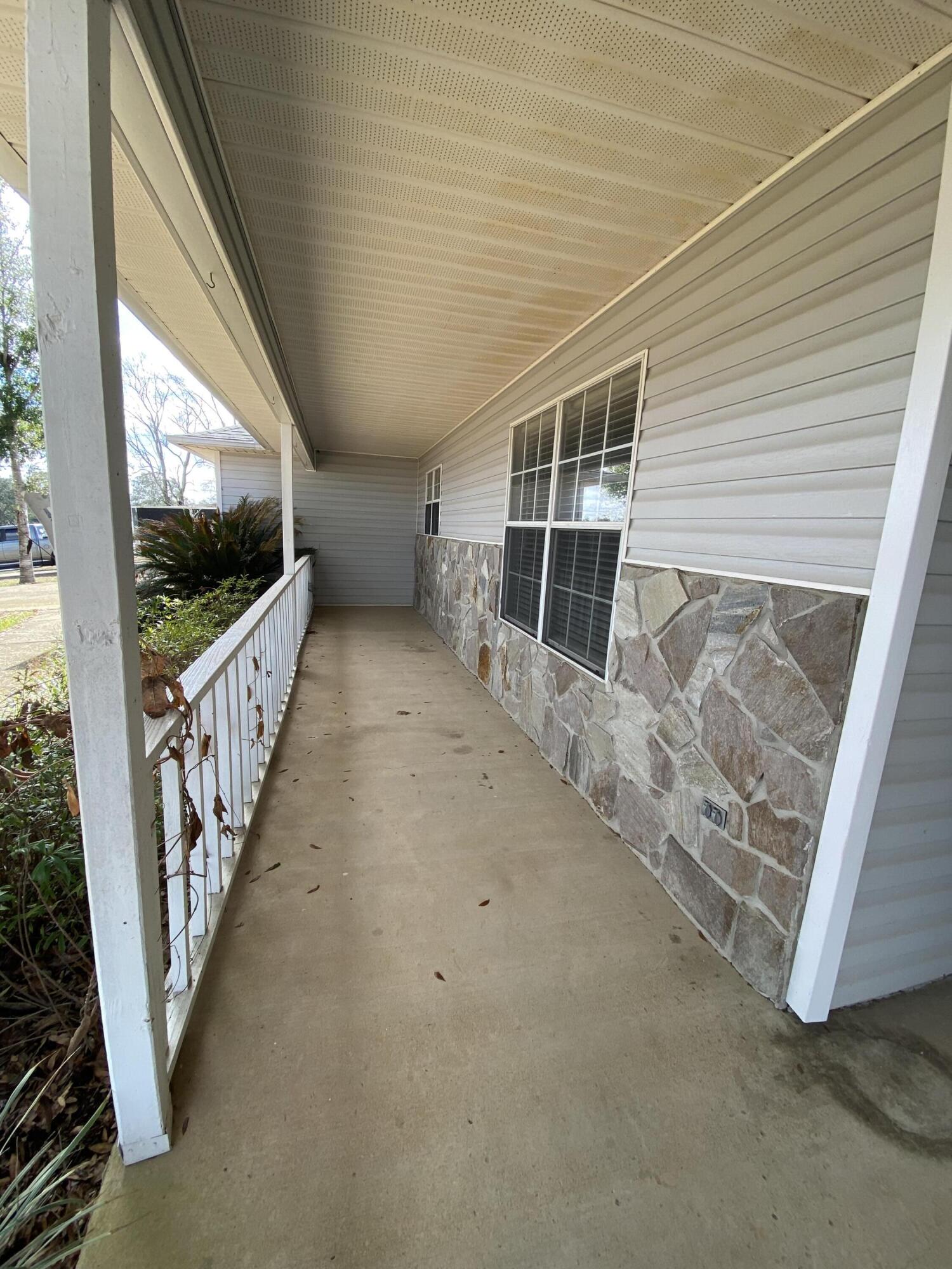 COUNTRYVIEW ESTATES 4TH ADDN - Residential Lease