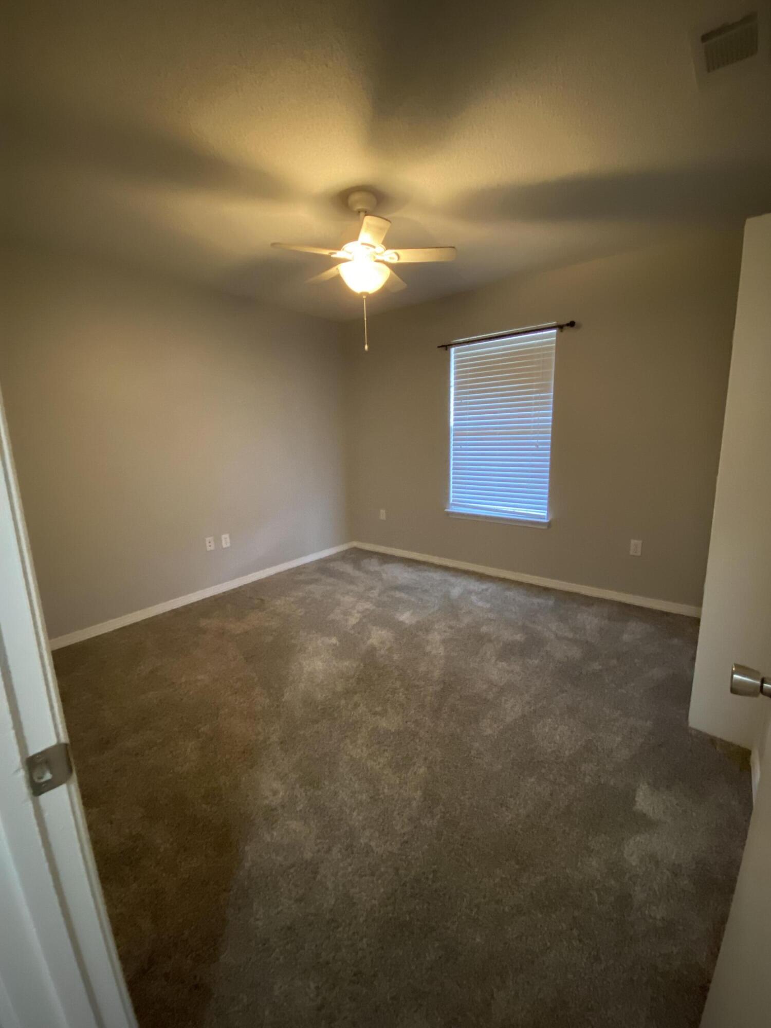 COUNTRYVIEW ESTATES 4TH ADDN - Residential Lease